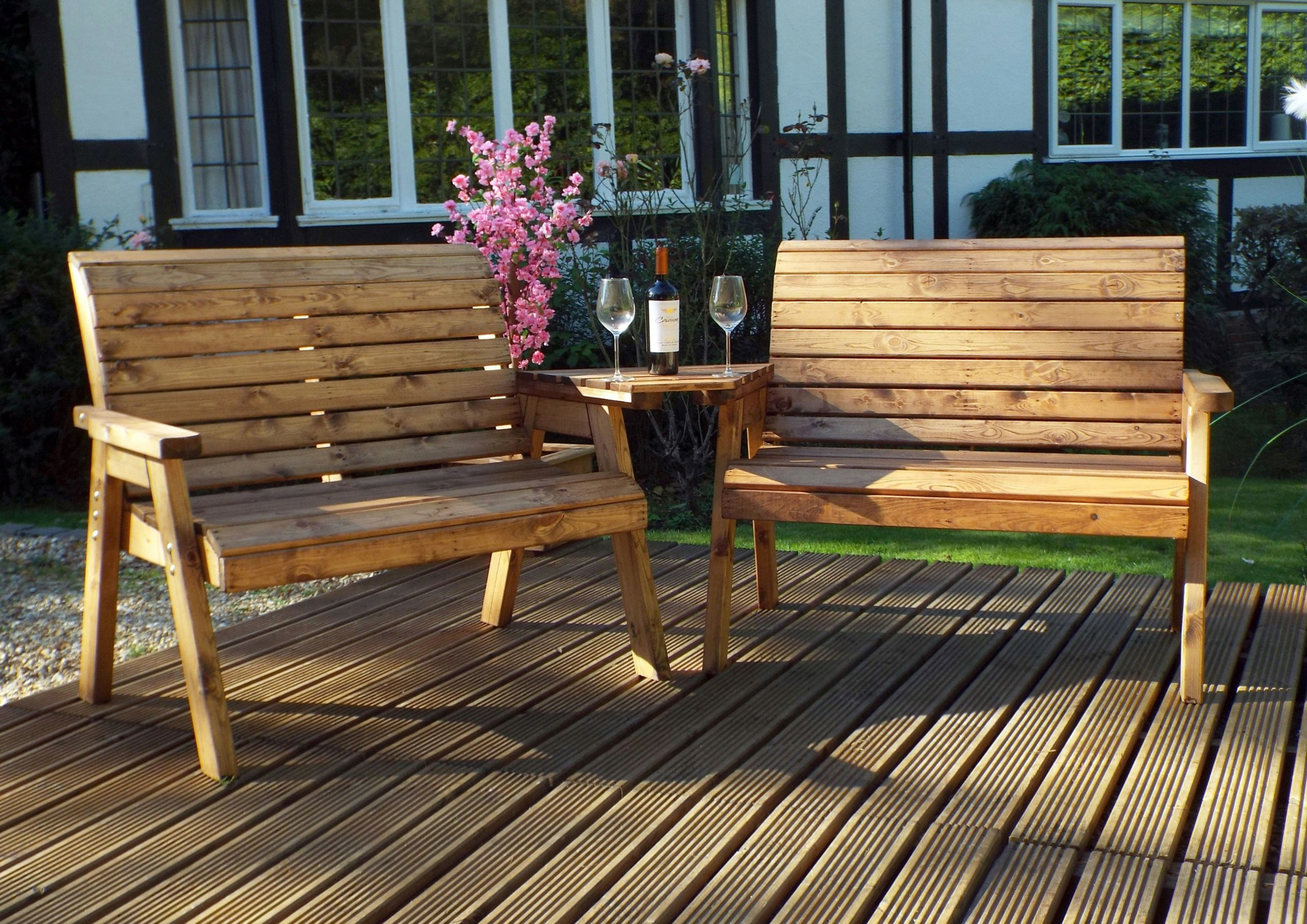 Rackhams Hand Made 4 Seater Chunky Rustic Wooden Furniture Set 2 Benches With Angled Tray