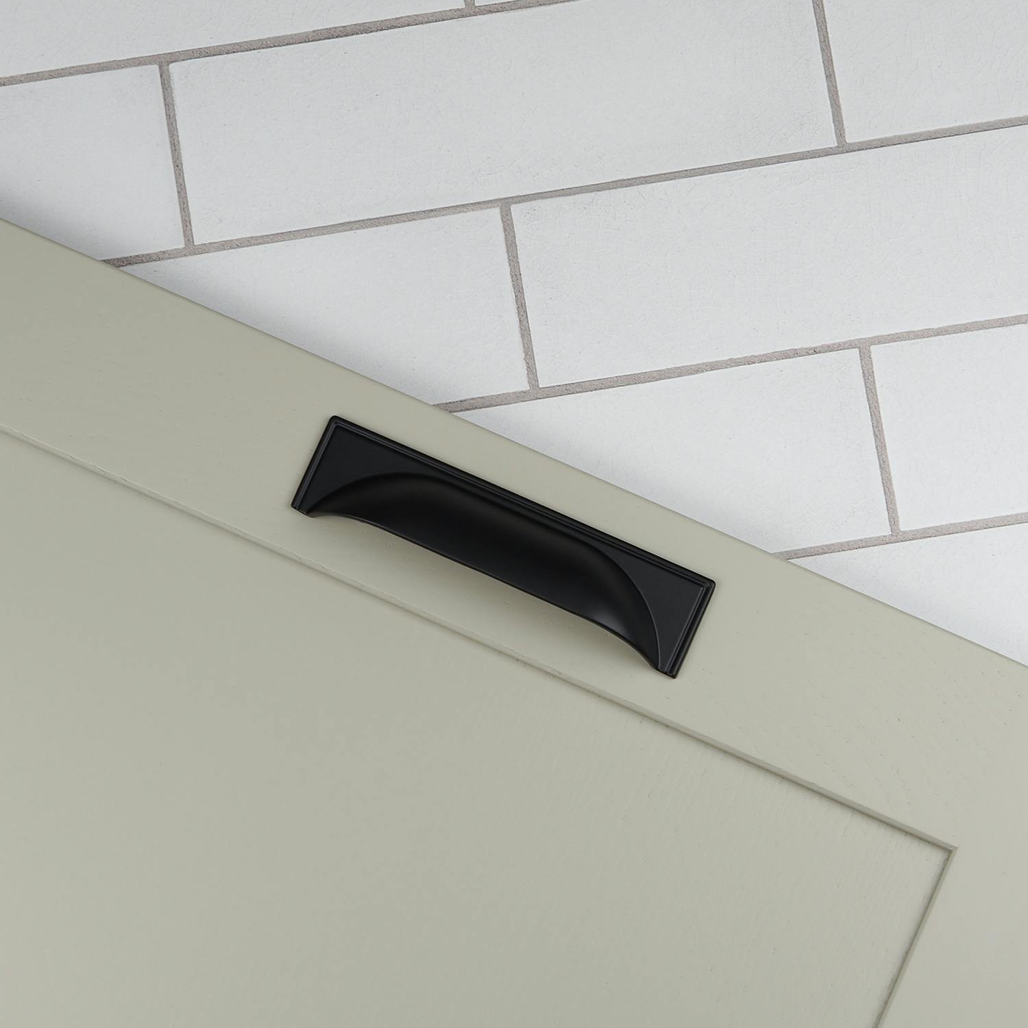 Rackhams Black Matt Contemporary Cup Handles And Coordinating Knobs - 96Mm Handle