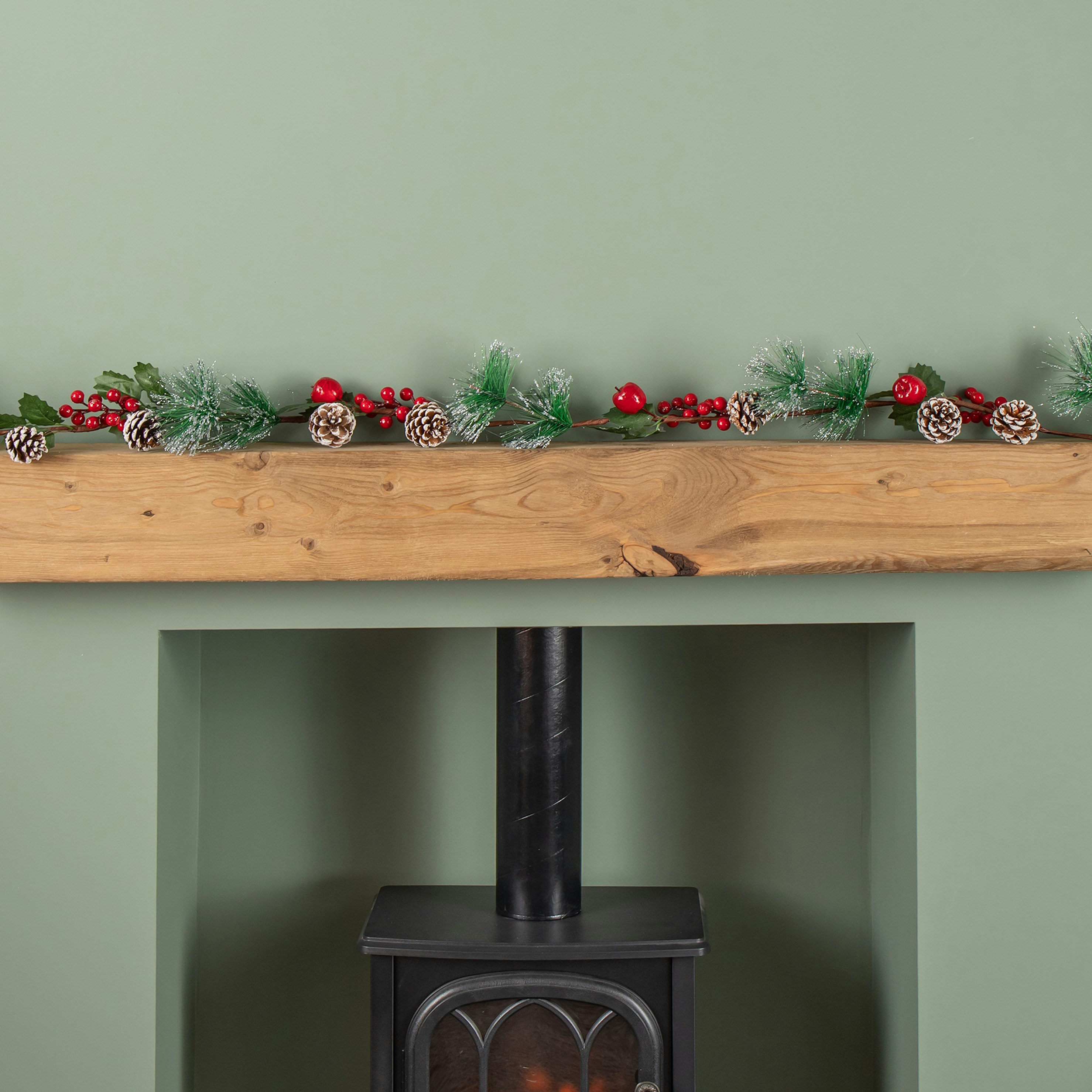 Rackhams Silver 1.5M Christmas Berry Garland With Pinecones And Glitter Tips