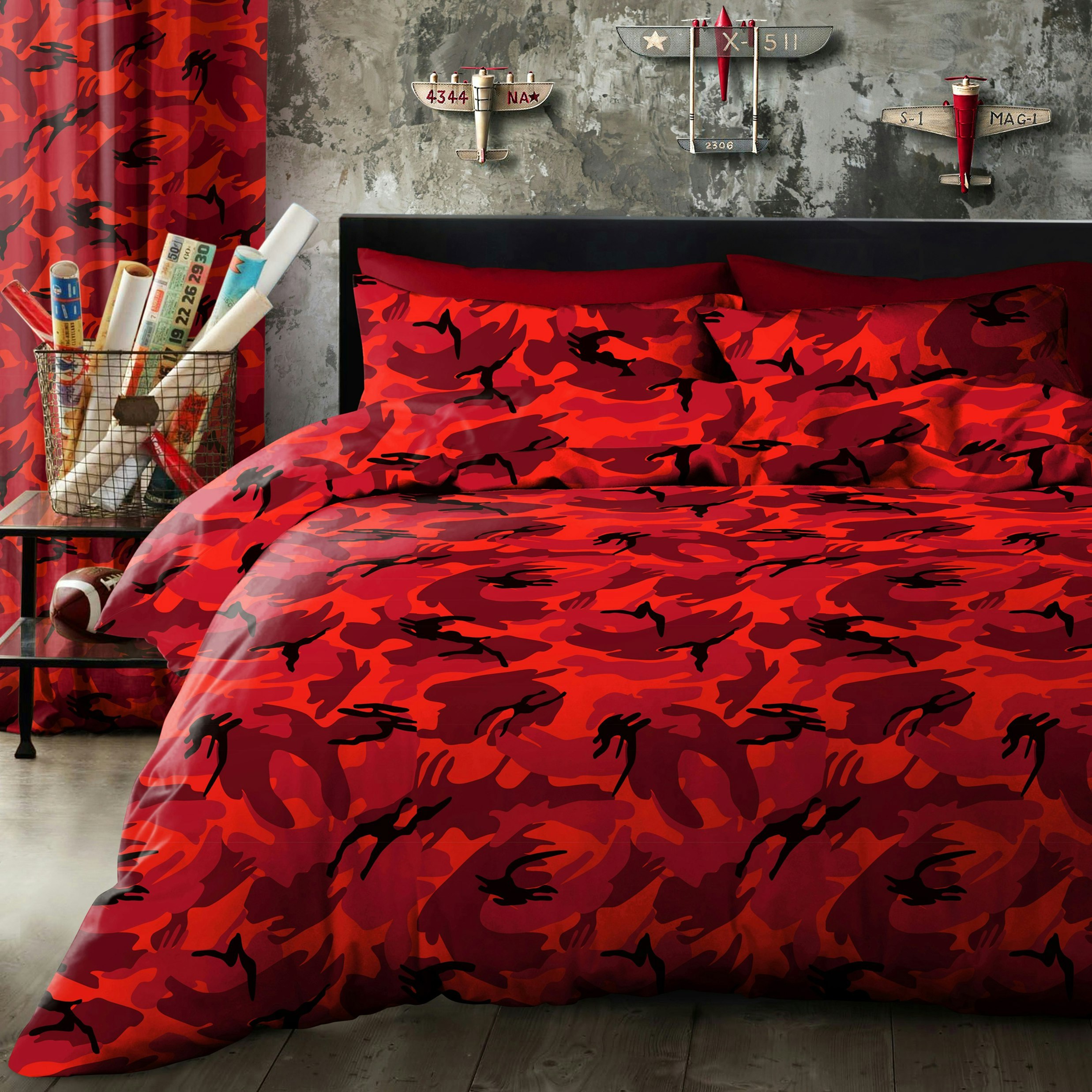 Velosso Red Camouflage Printed Cotton Blend Duvet Cover And Pillowcase Set - Double
