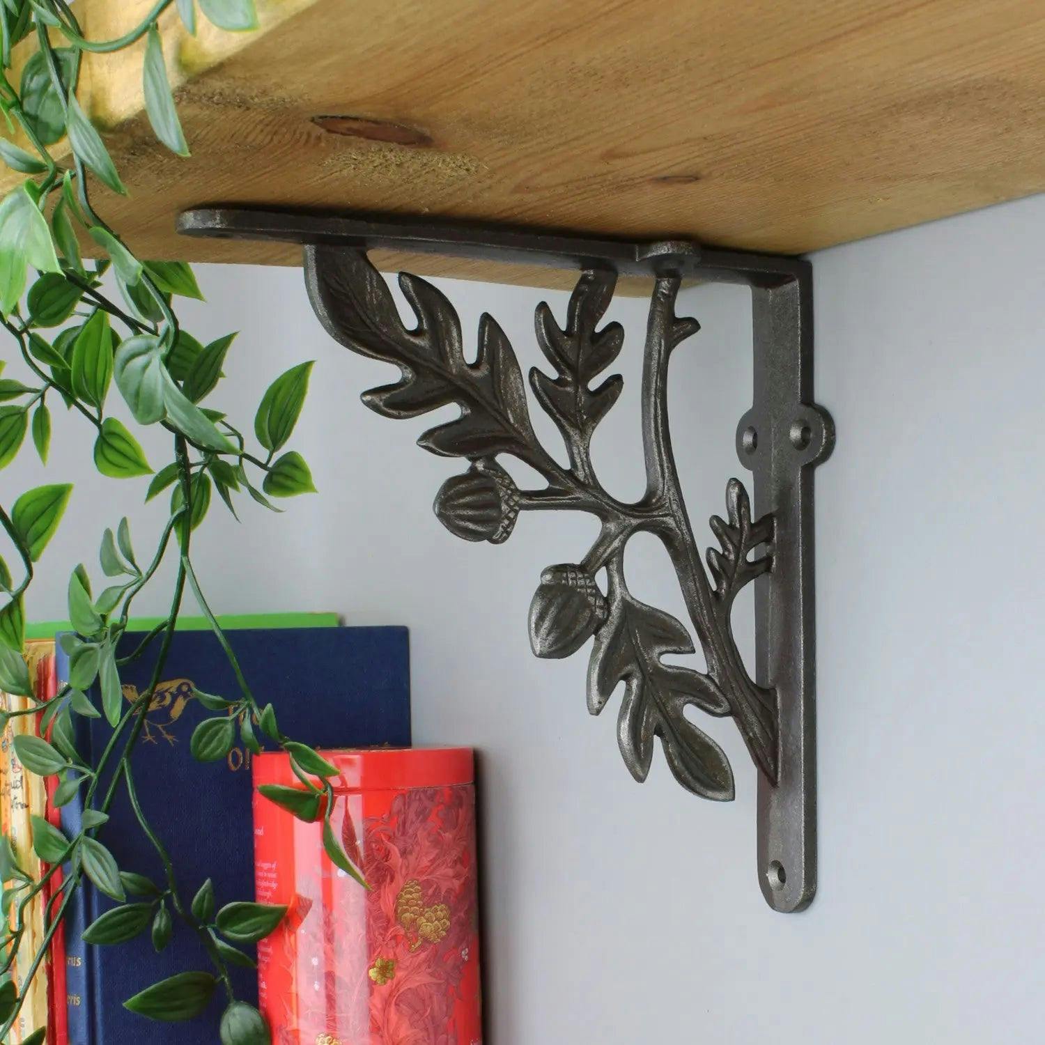 Pair of Antique Cast Iron Acorn Design Shelf Brackets - 180mm x 180mm - Image 2