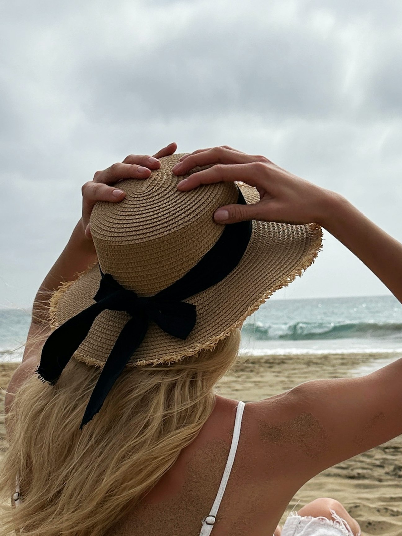Svnx Women's Light Brown Straw Hat With Black Ribbon Bow In - Image 5