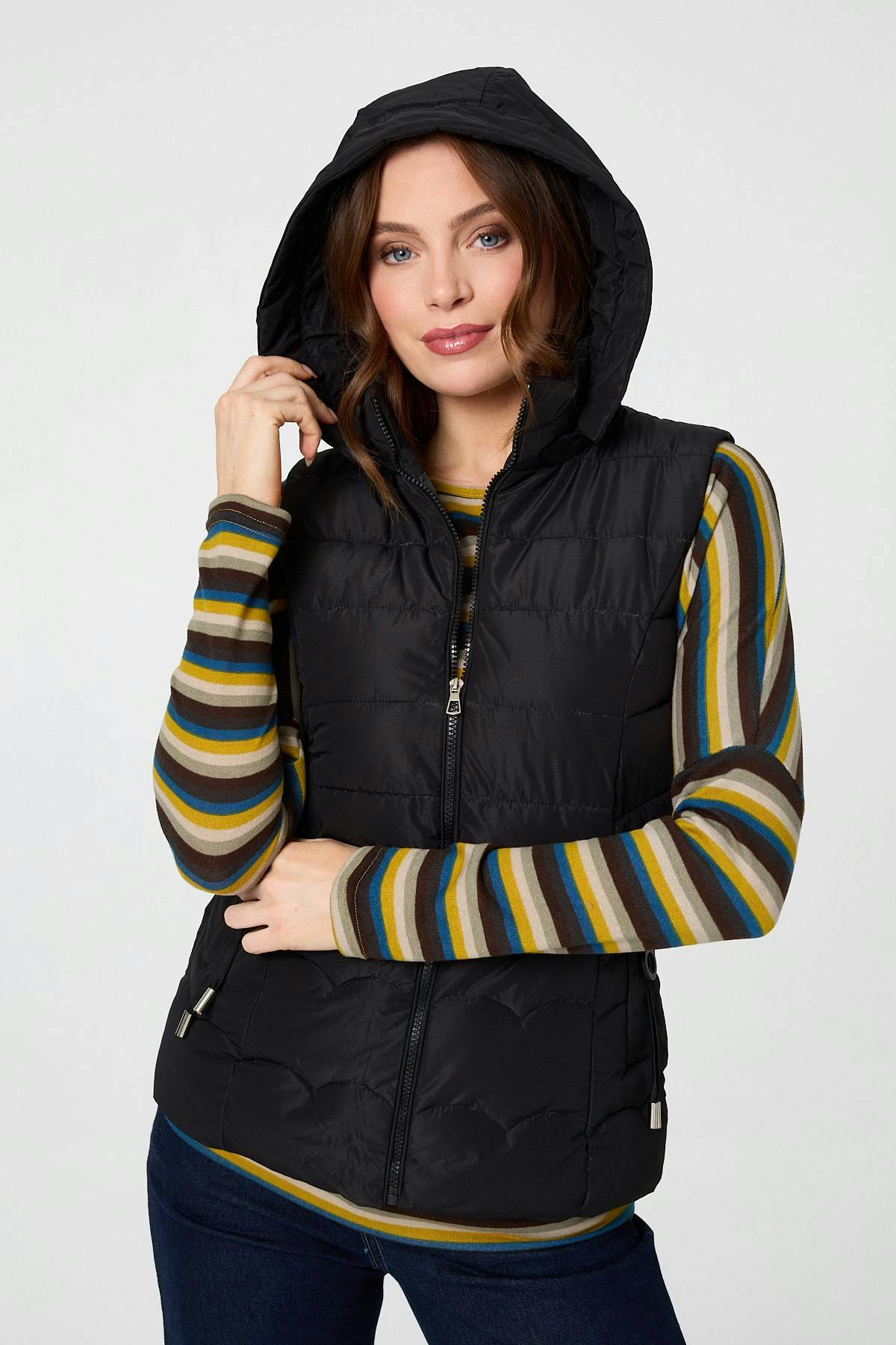 Izabel London Black Hooded Padded Sleeveless Puffer Gilet - 10