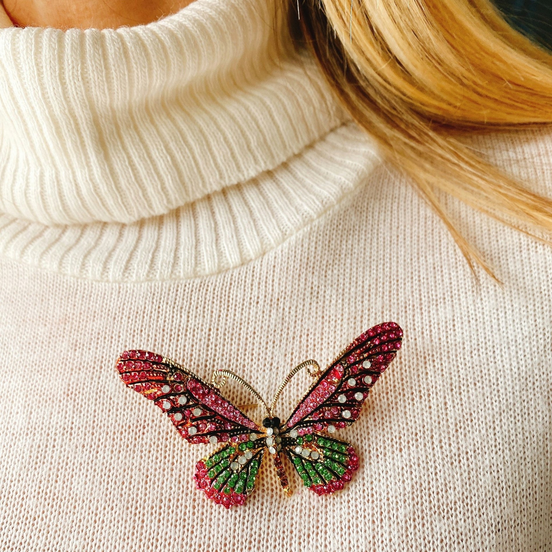 Queenmee Accessories Pink Large Butterfly Brooch In Crystal