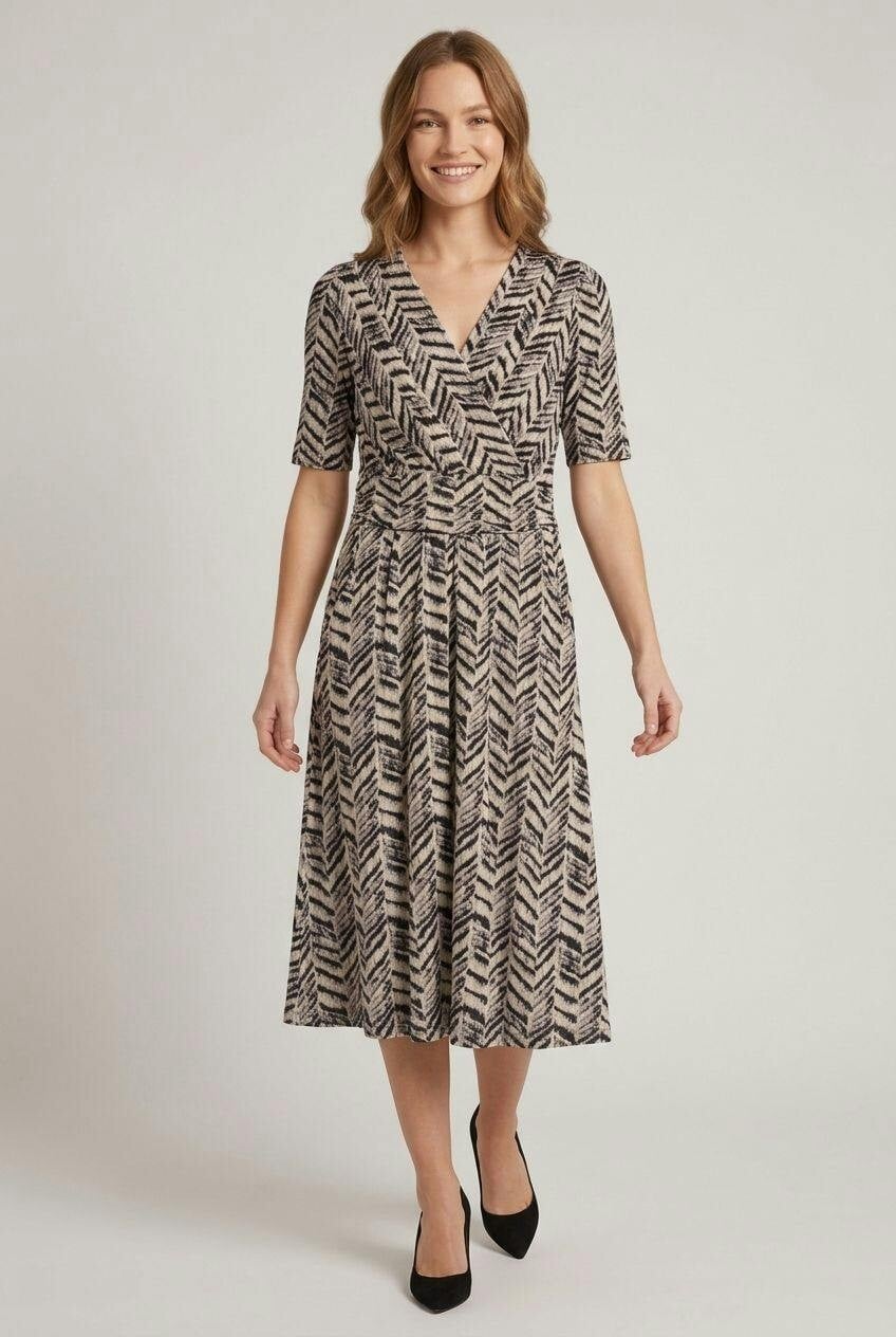 Izabel London Grey Printed Faux Wrap Ruched Midi Dress - 14