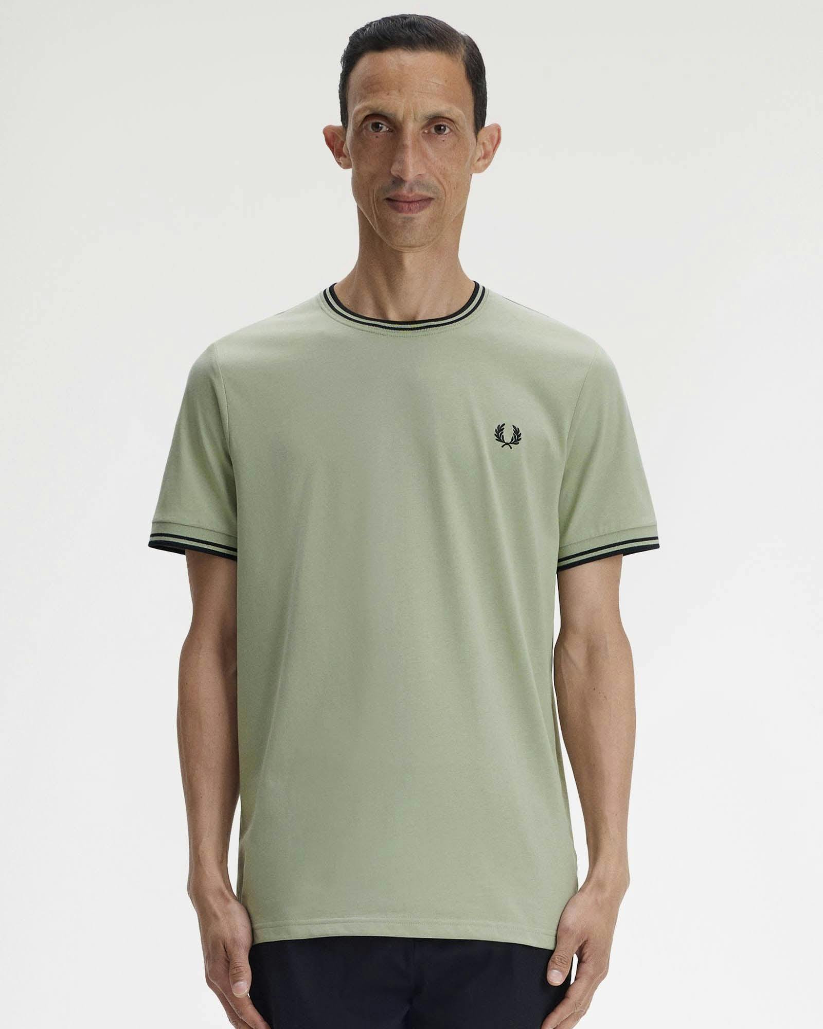 Fred Perry Men's Black Twin Tipped T-Shirt - Seagrass/ S23 - Seagrass/ S23 - L