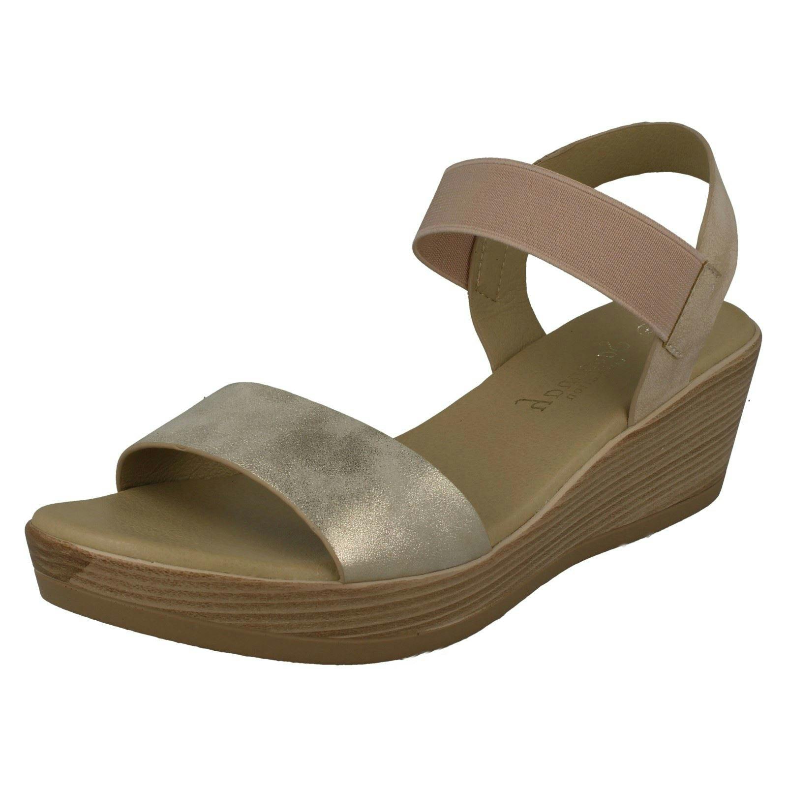 Savannah Women's Gold Mid Wedge Sandals - Uk 6