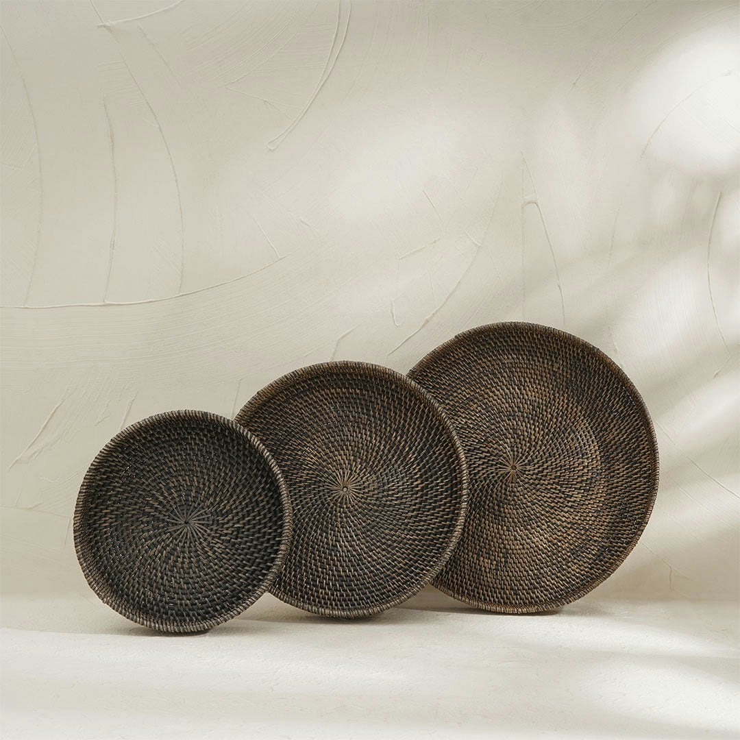 Coastal Villa Homeware White/Brown/Black Round Rattan Display Tray - And Natural - Wash - 30Cm