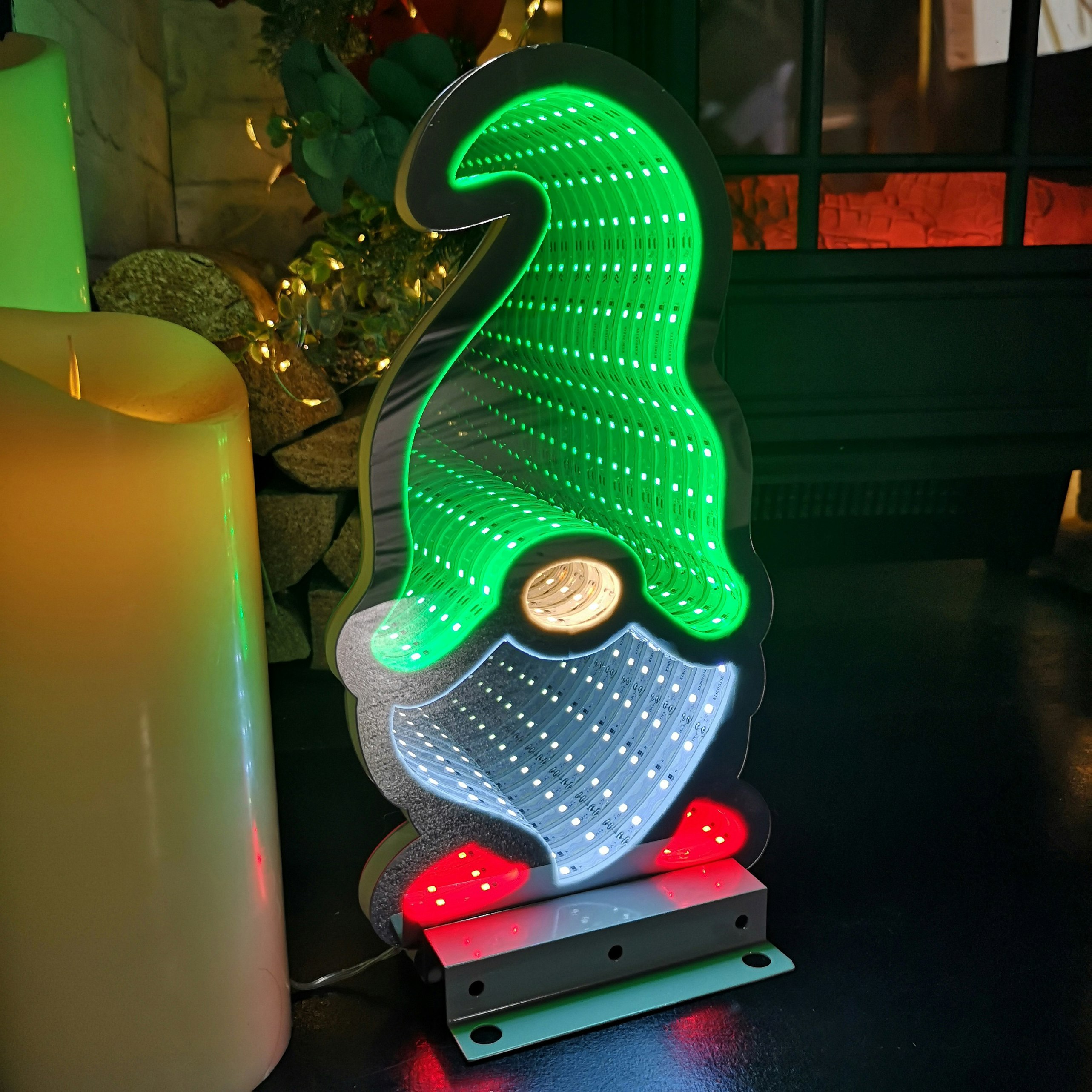 Samuel Alexander 30Cm Infinity Light Up Christmas Gonk Decoration With Green & White Leds On Metal Base - Image 4