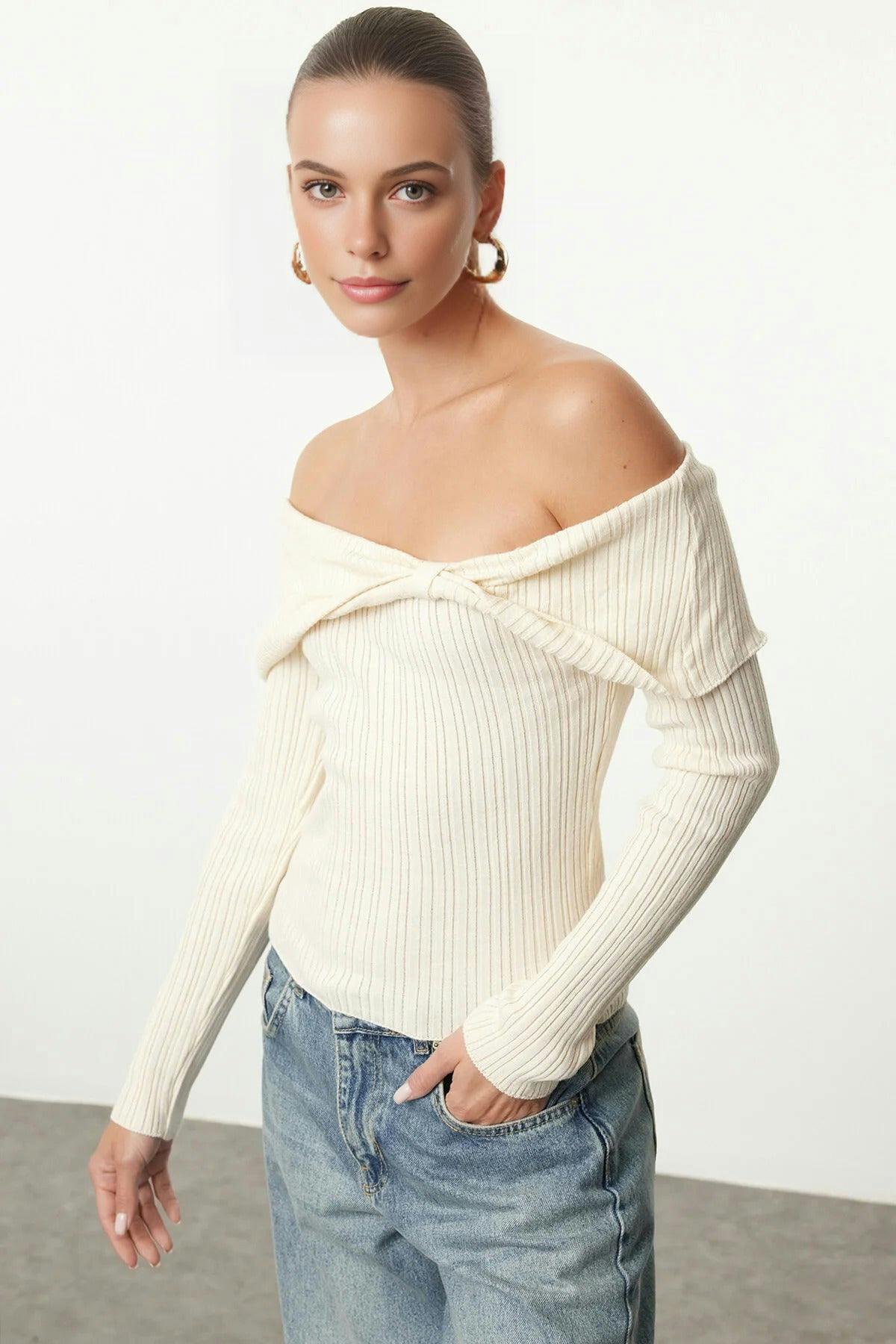 Wovcor White Carmen Collar Knit Sweater - M