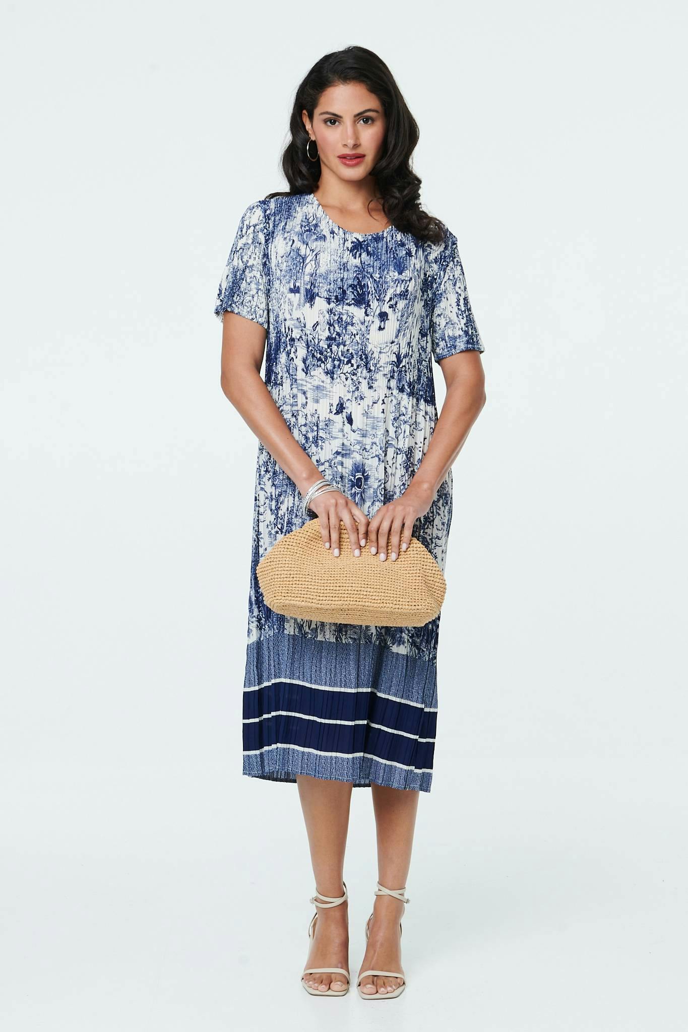 Izabel London Printed Short Sleeve Pleated Midi Dress - S/M - Navy