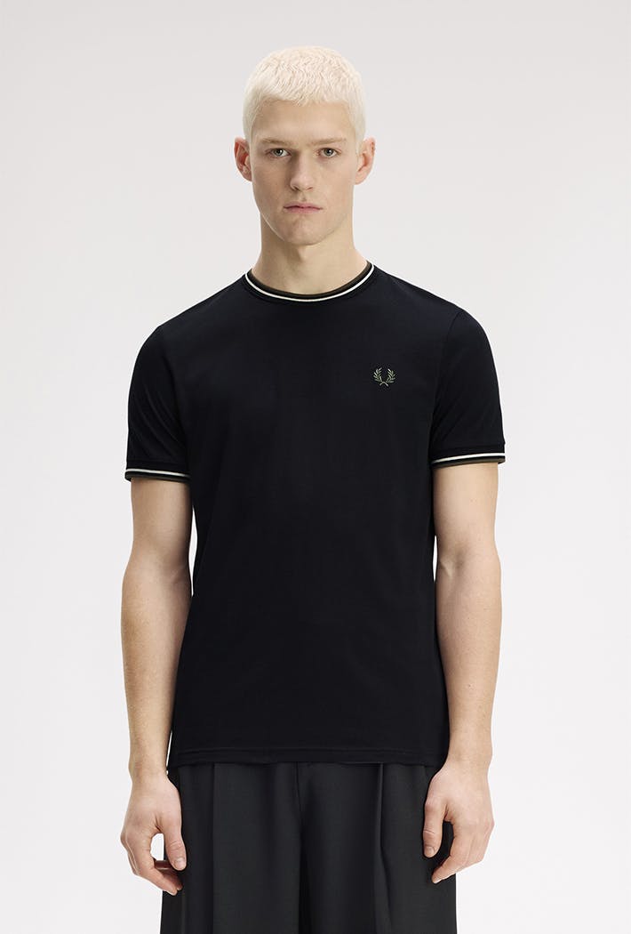 Fred Perry Twin Tipped Cotton T-Shirt for Women in Black, Size XXL - Image 7