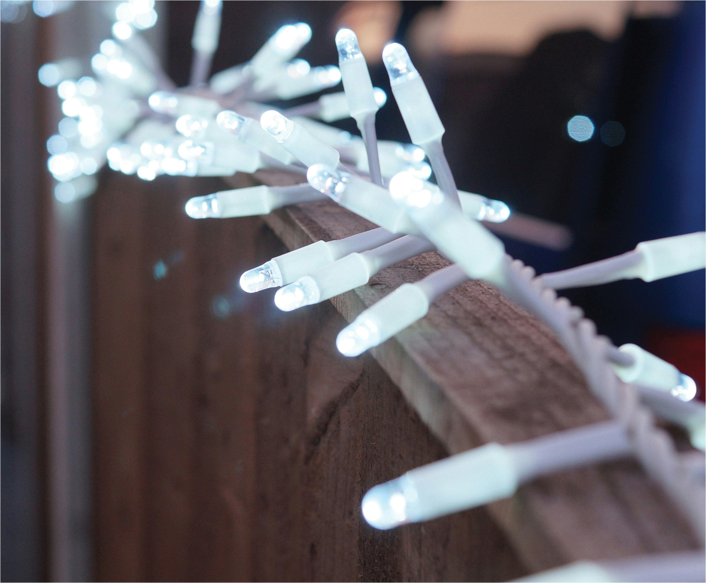 Rackhams White Cluster Lights Rubber Ip65 Cool 20M