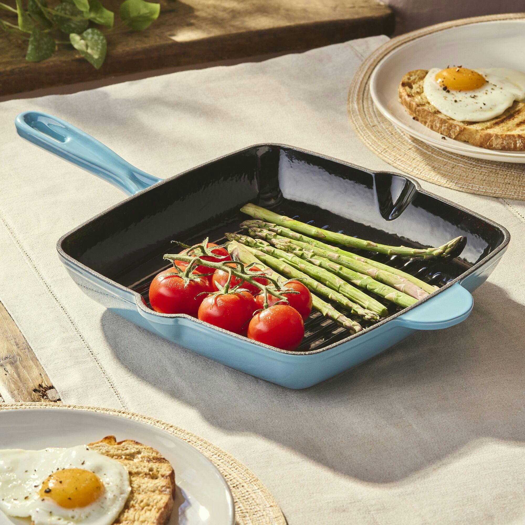 Cooks Professional Unisex Teal 26Cm Square Cast Iron Skillet Pan With Enamel Interior In - Image 5