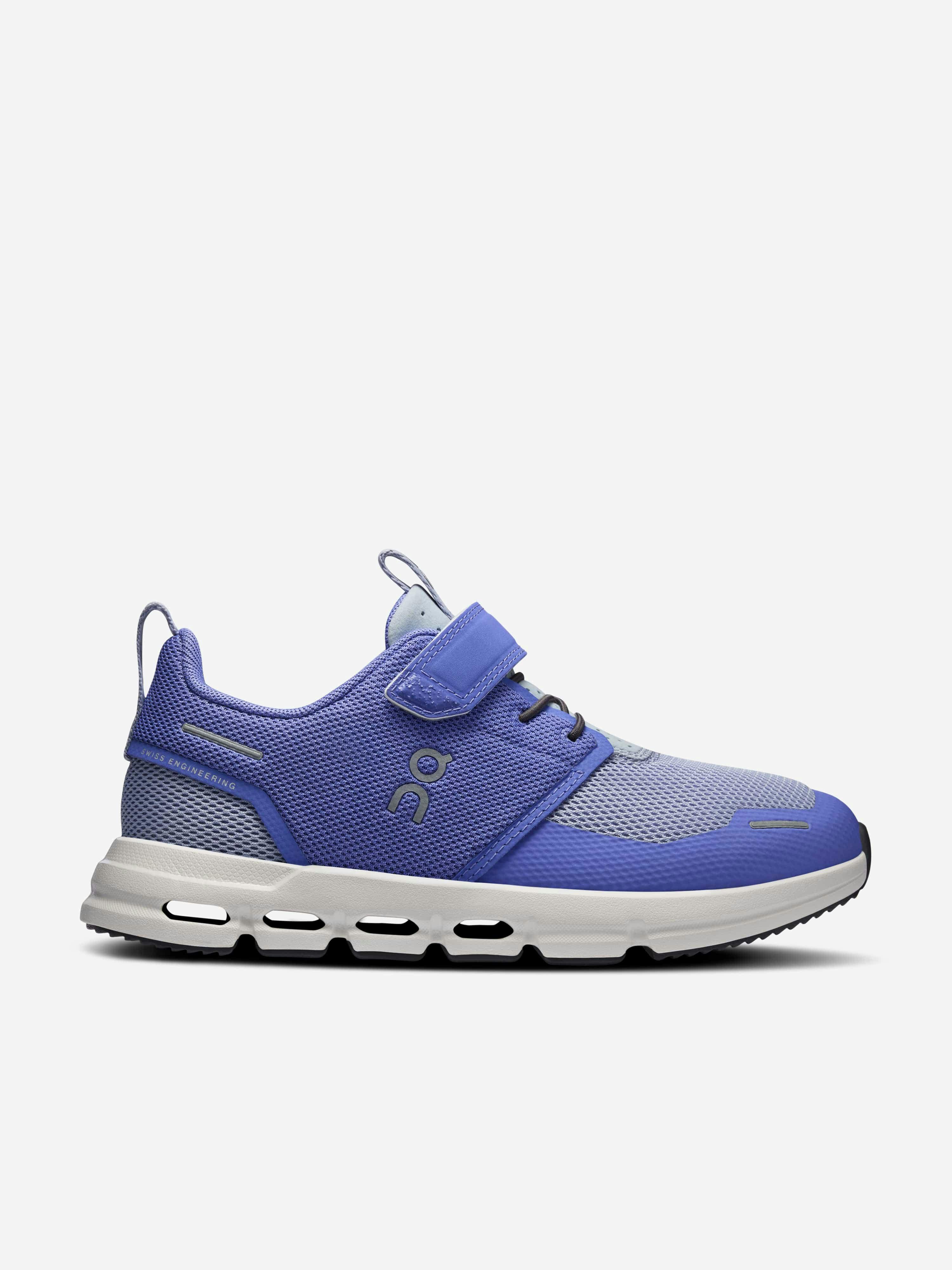 On Running Boys Blue Kids Cloud Play Trainers In - Navy - Eu 35 Uk 2.5