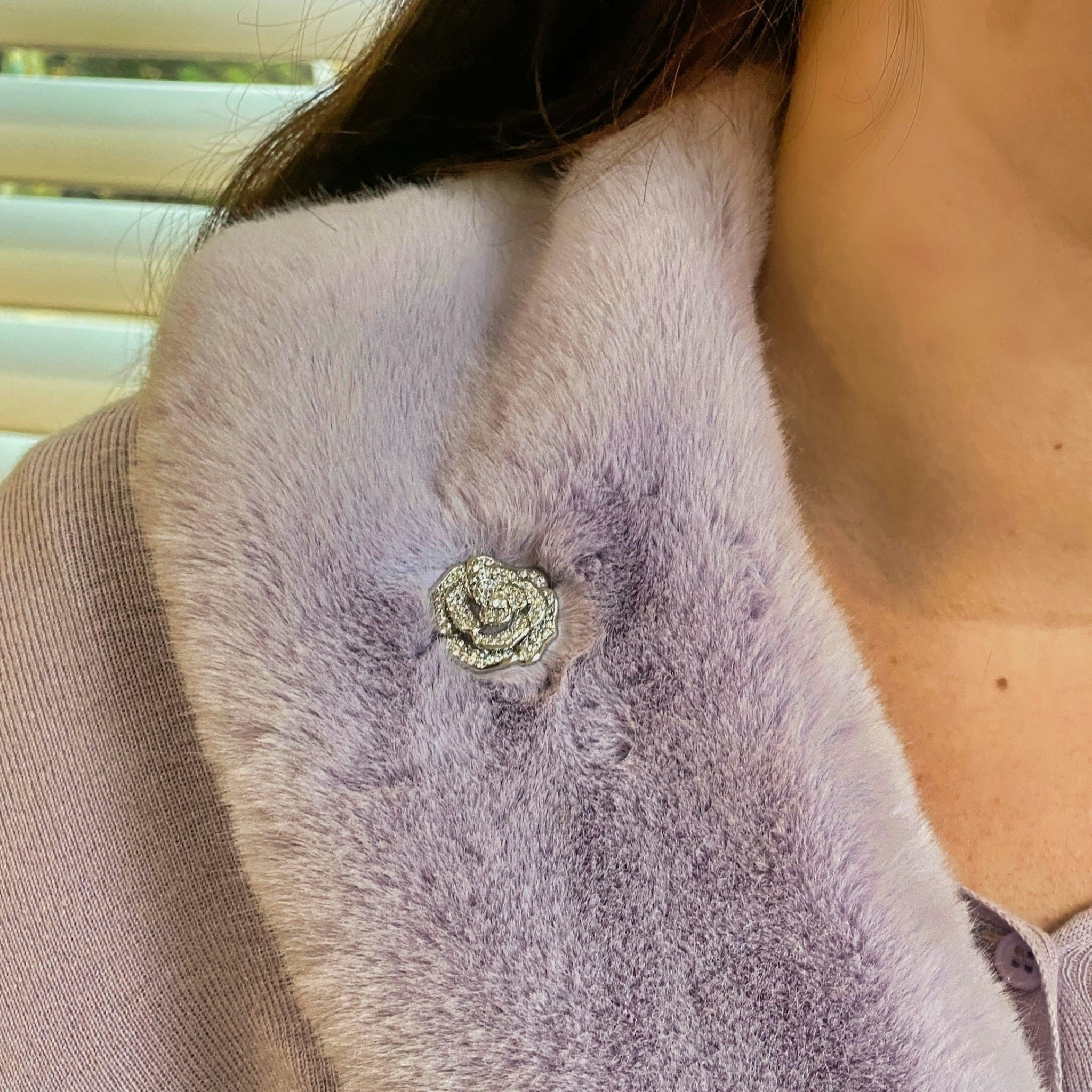 Queenmee Accessories Silver Brooch Small Brooch Diamante Rose