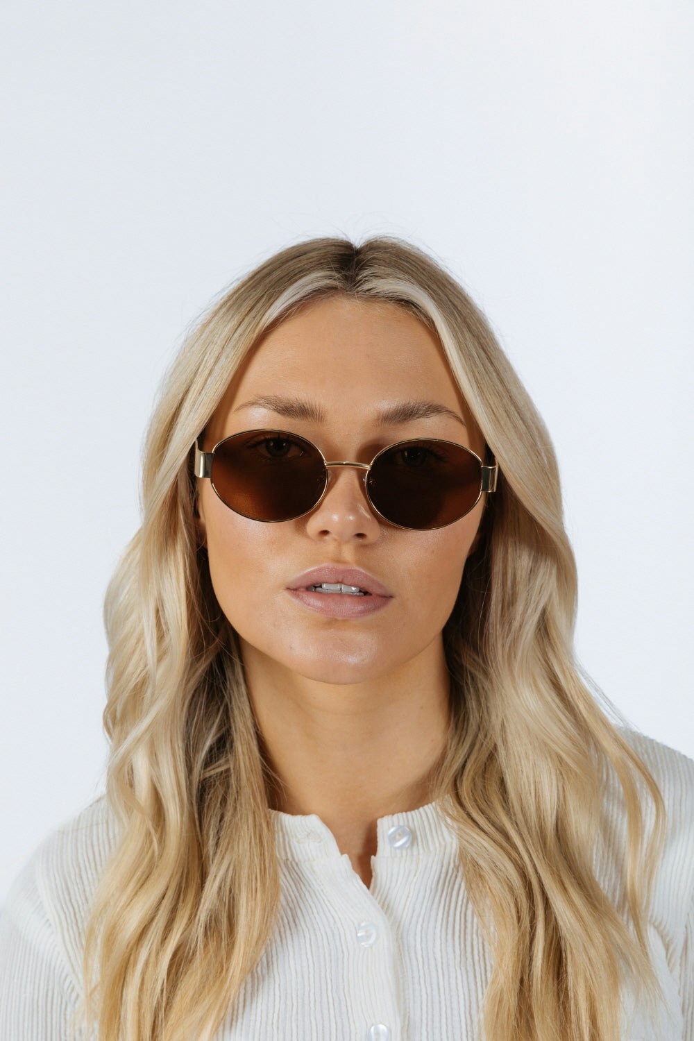 Svnx Gold/Brown Oval Metal Frame Sunglasses In - One Size