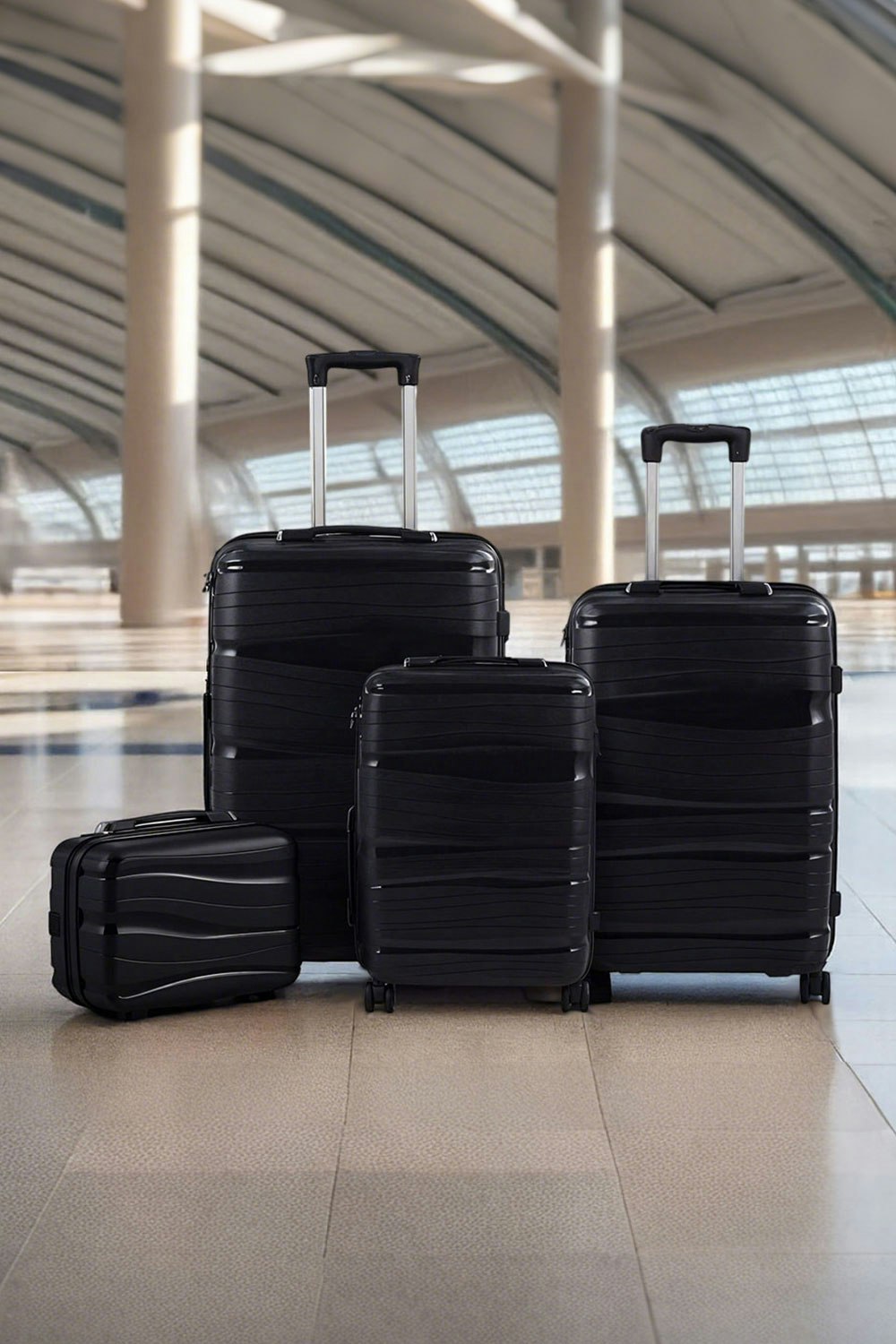 Living And Home Black 4Pcs Lockable Travel Suitcase Set