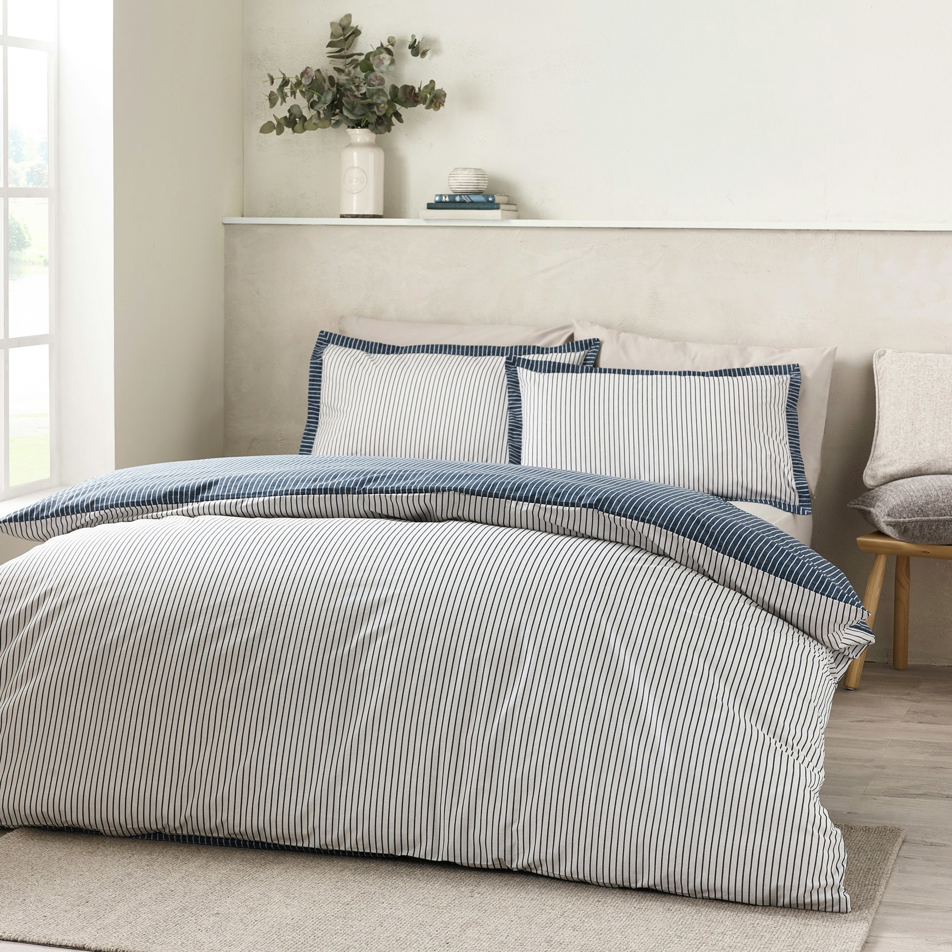 Catherine Lansfield Blue Oxford Pinstripe Reversible Duvet Cover Set Navy - Double - Navy