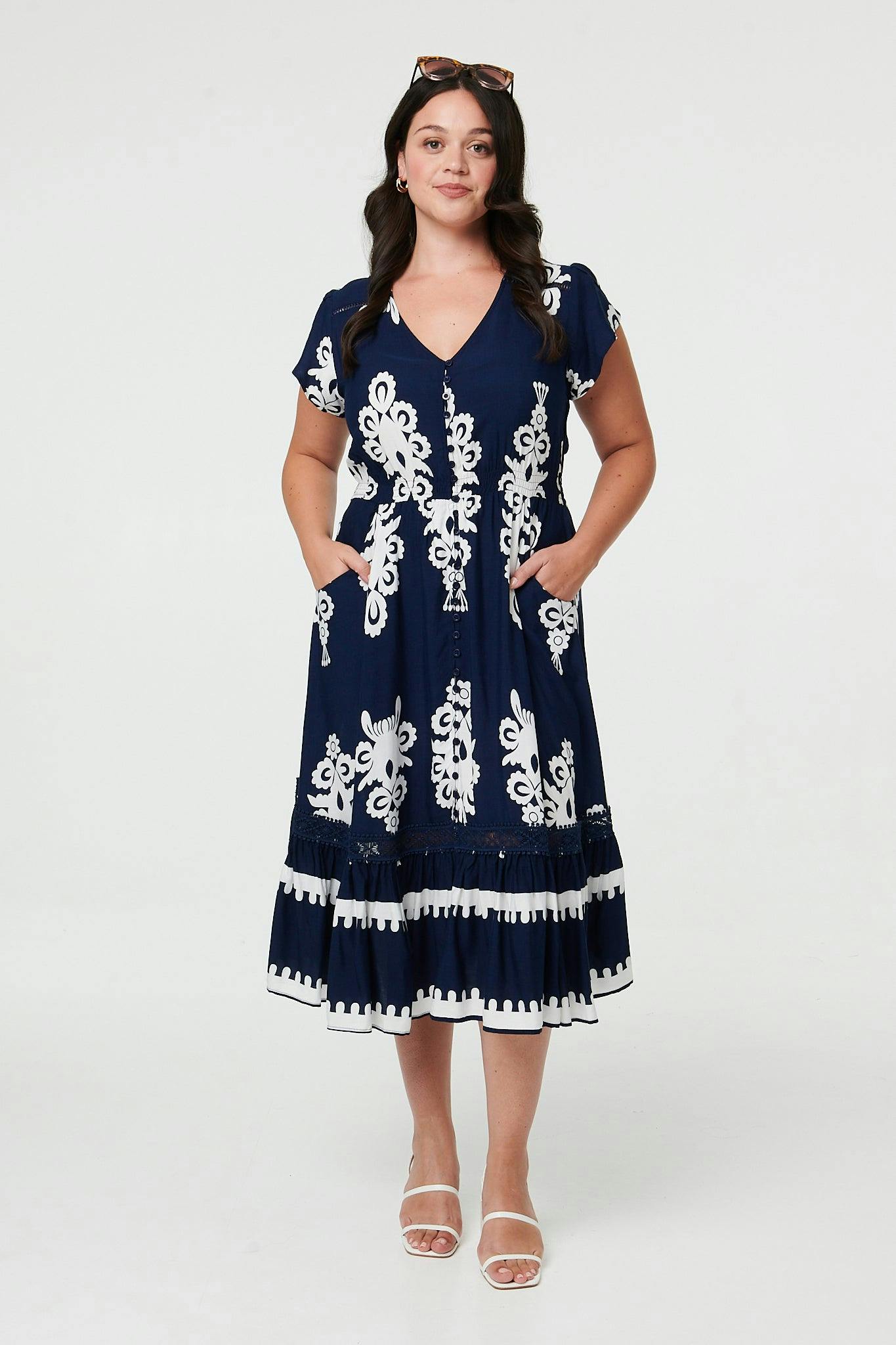 Izabel London Curve Printed Cap Sleeve Midi Dress - 26 - Navy