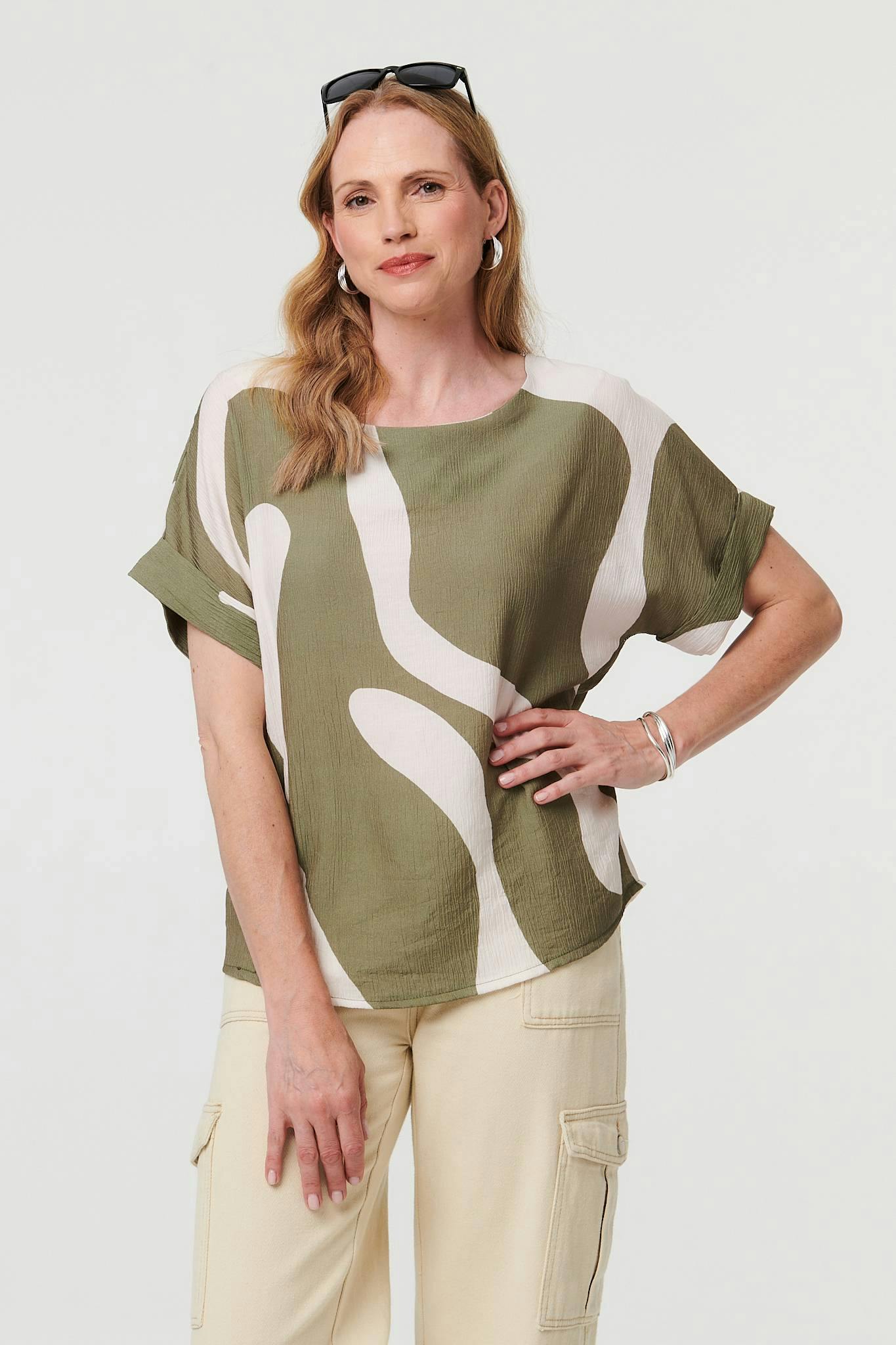 Izabel London Abstract Short Sleeve Relaxed Blouse - M - Khaki