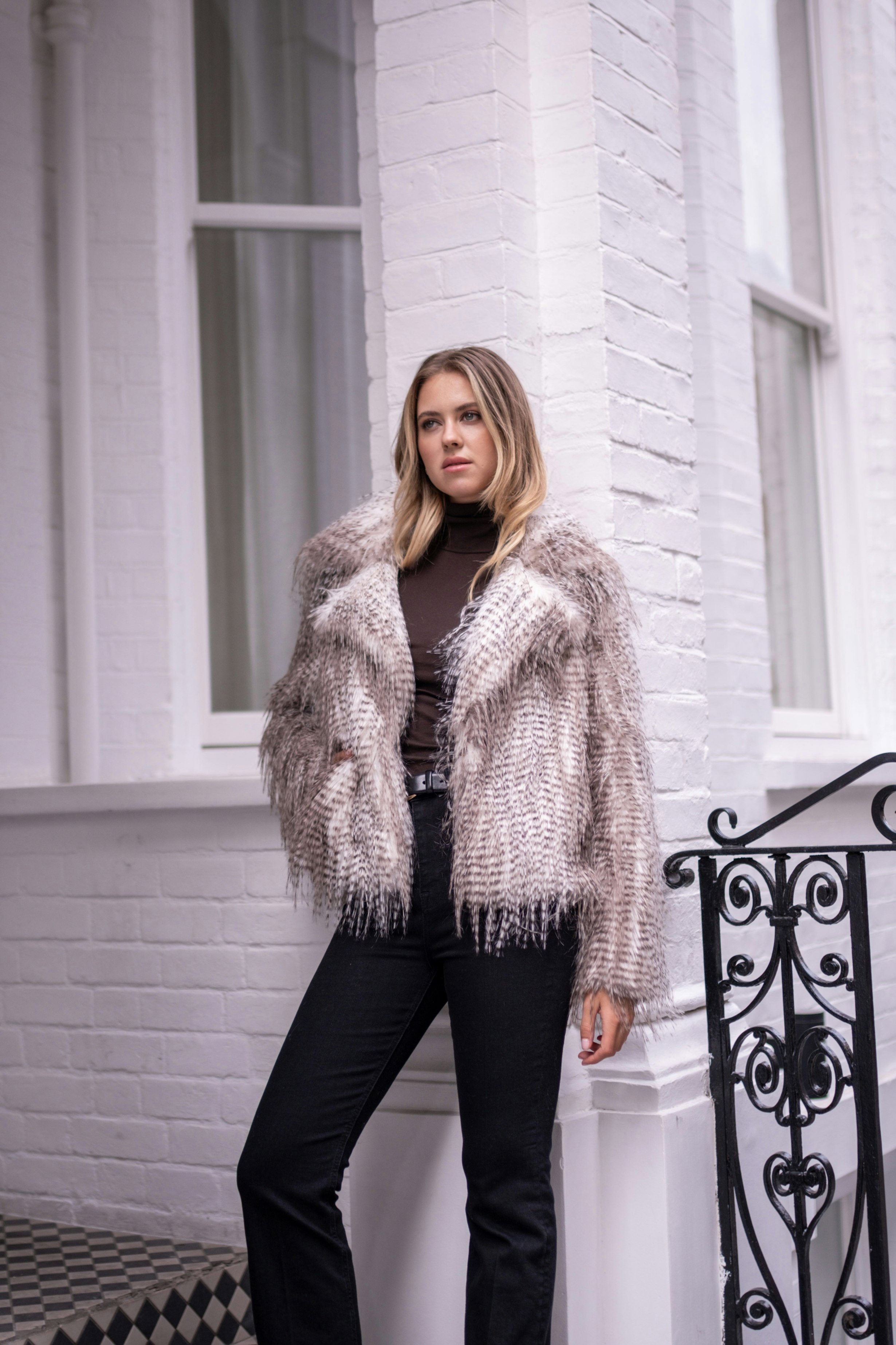 Gini London Women's Brown Snow Leopard Faux Fur Short Jacket - Image 3