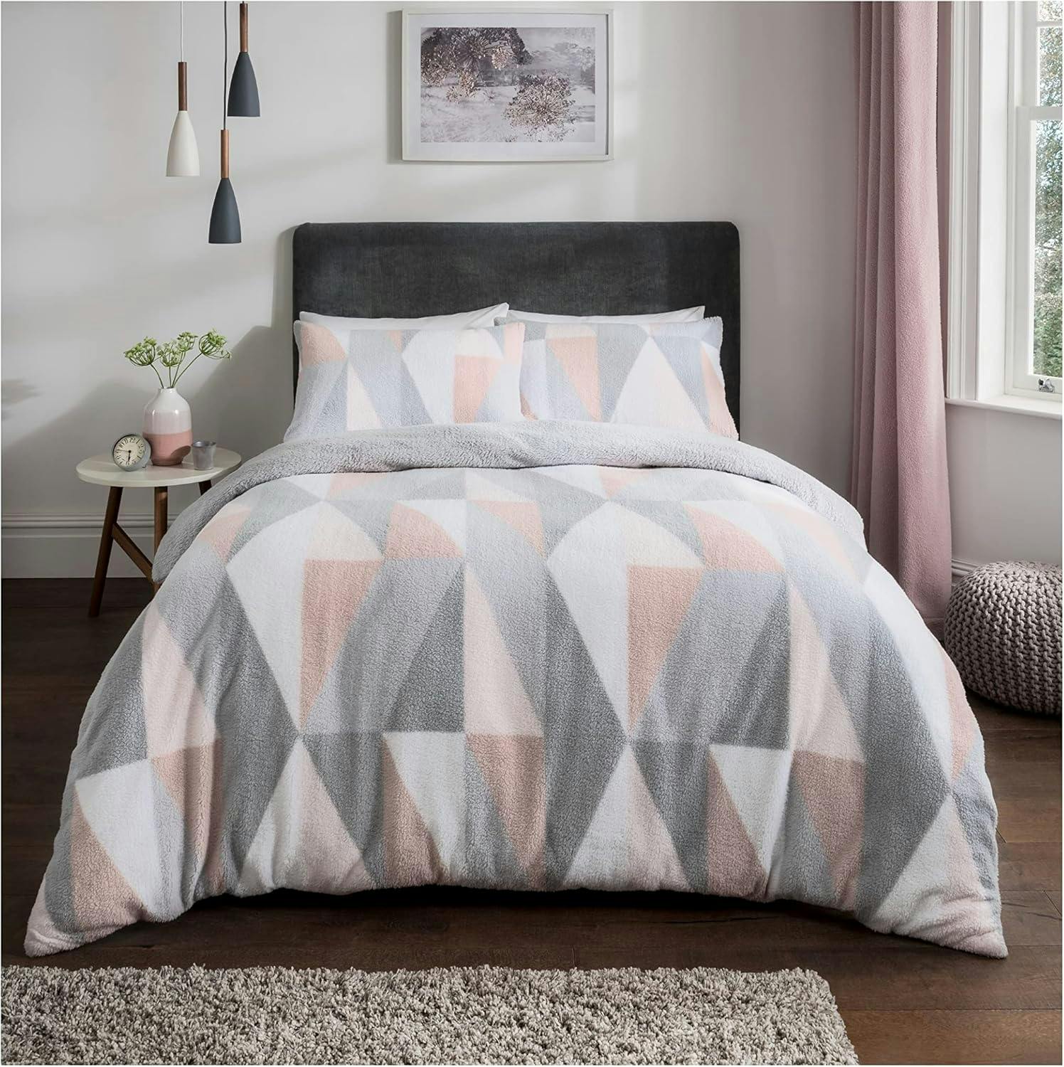 Rackhams Pink Luxurious Geo Triangle Fleece Duvet Cover With Pillowcases - Blush - Super King (220Cm X 260Cm)