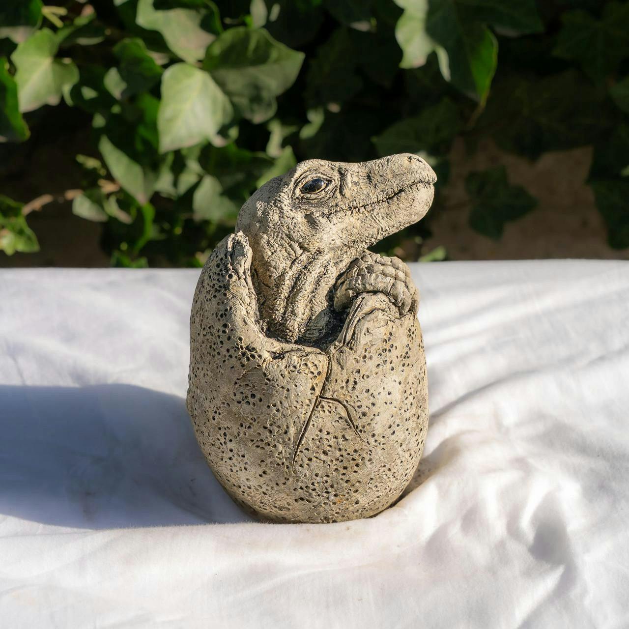 Rackhams Small Stone Cast Velociraptor Garden Sculpture Dinosaur Animal Statue