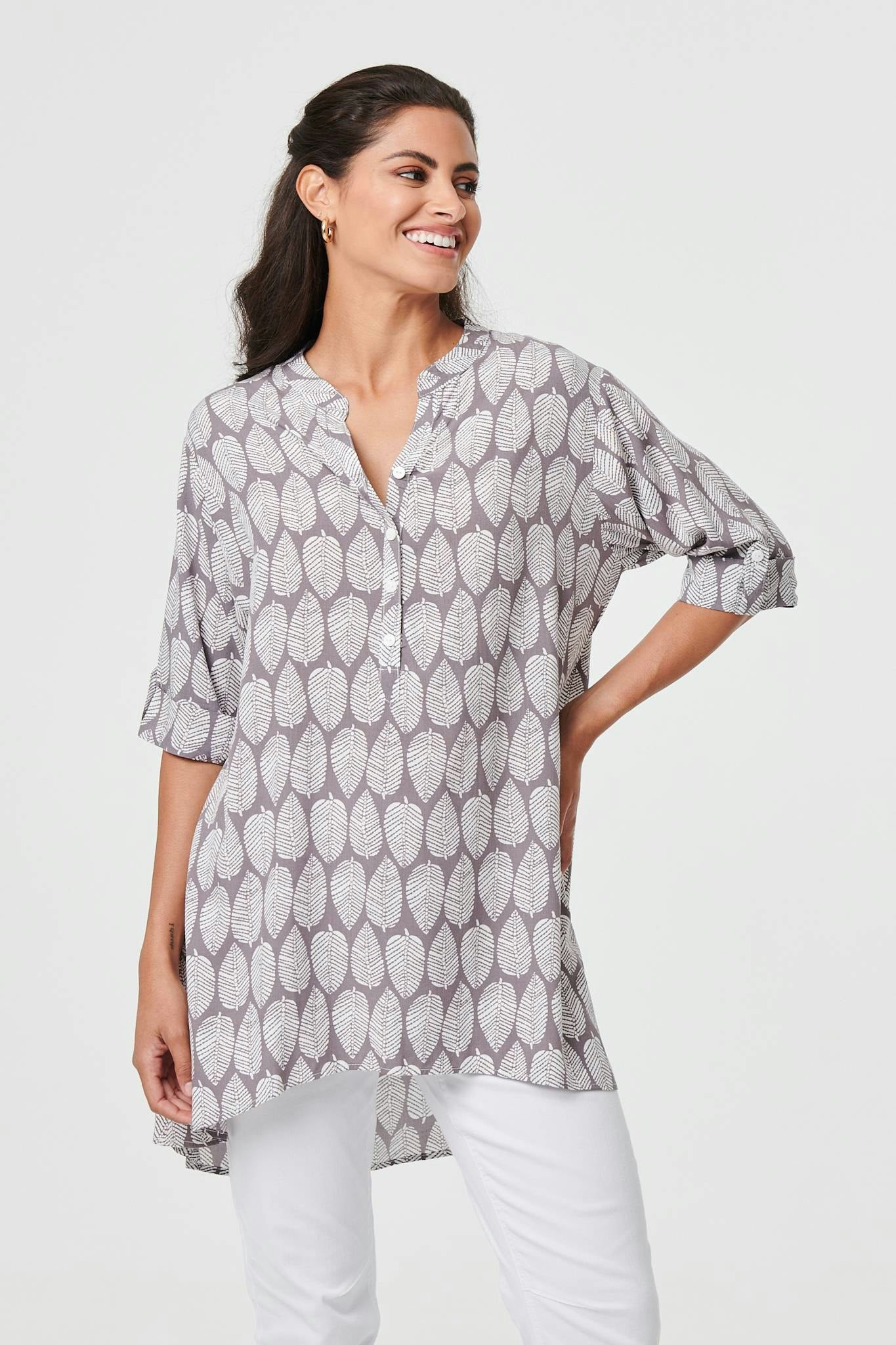 Izabel London Grey Leaf Print 1/2 Sleeve Curve Hem Blouse - 12