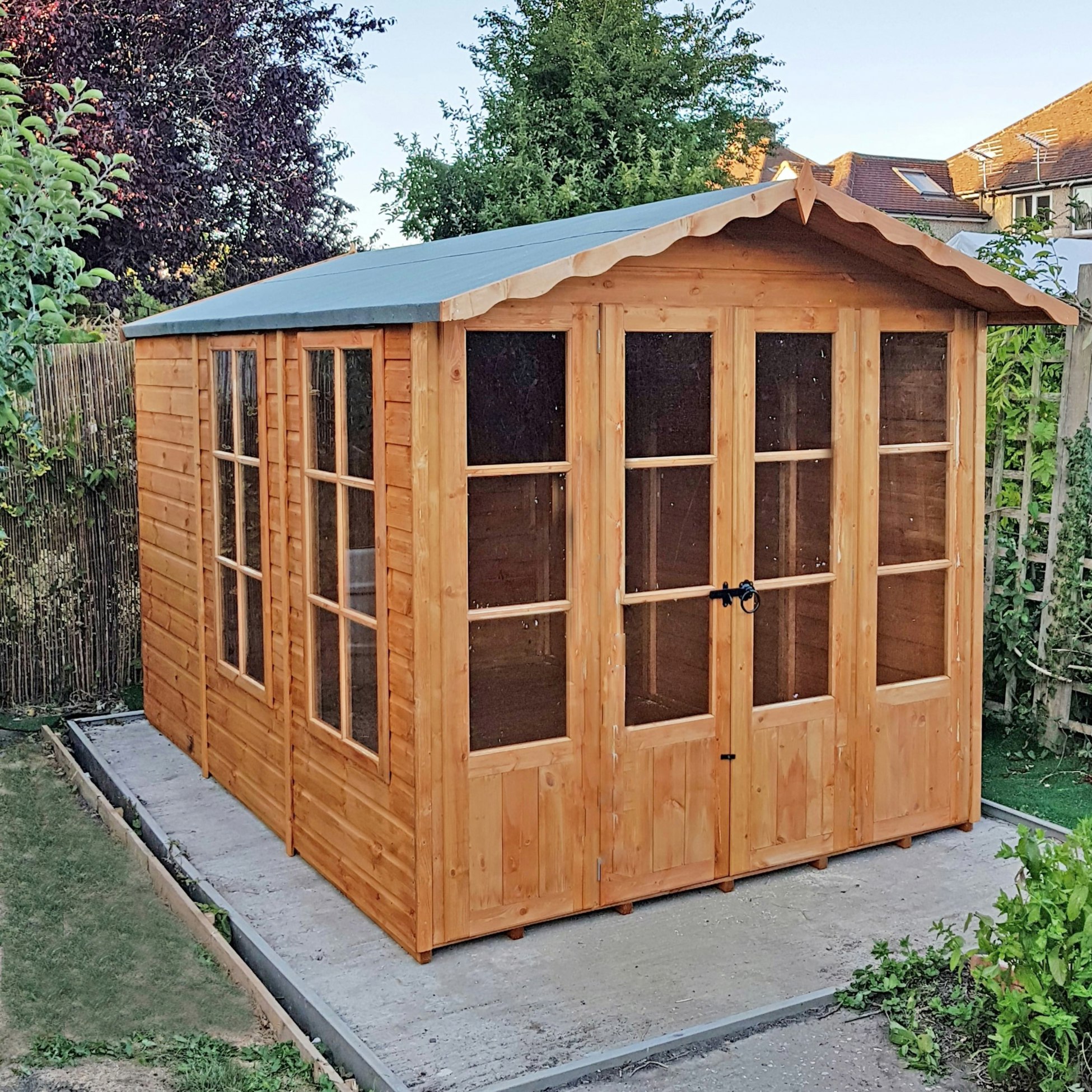 Shire Light/Green Kensington 7X10 12Mm Interlock Clad Wooden Summerhouse
