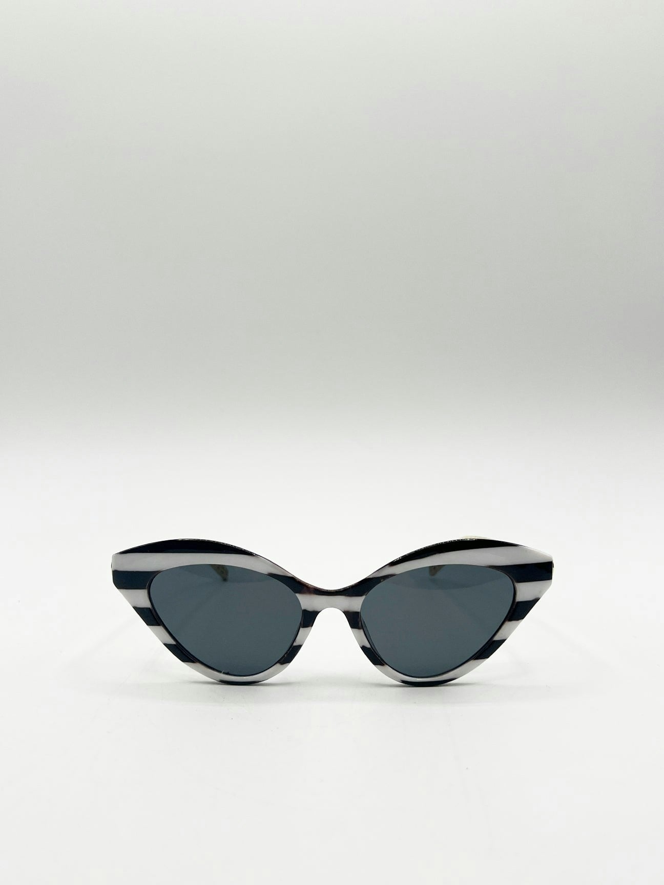 Svnx Black/White Cat-Eye Sunglasses In Stripe - Multi - One Size