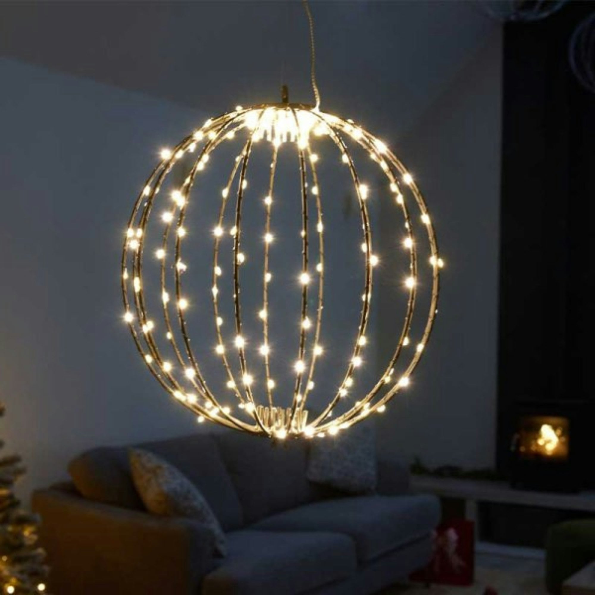 B&Q - 30Cm Light Up Christmas Twinkle Orb With 192 Warm White Leds - Image 3