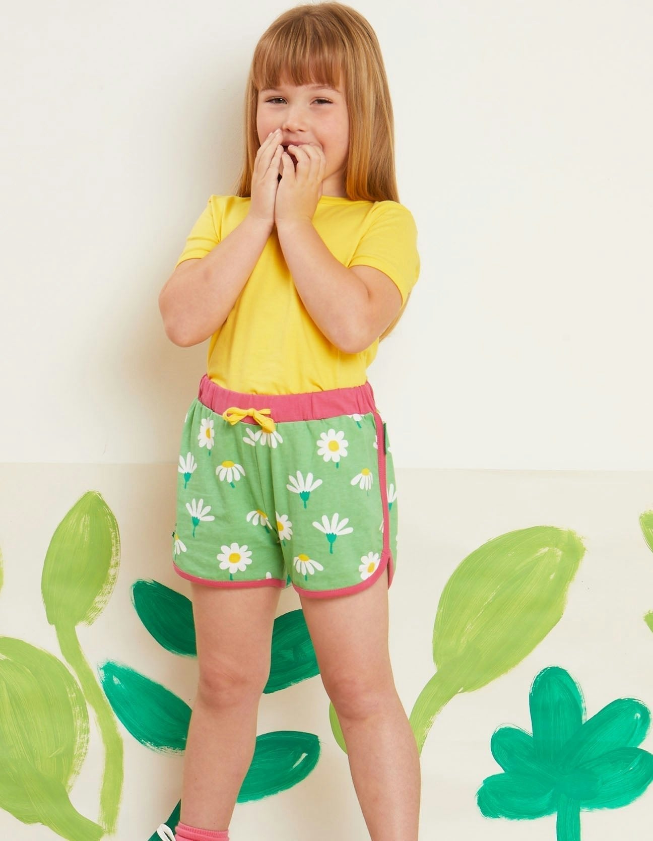 Toby Tiger Green/Yellow/Pink Organic Daisy Print Running Shorts - 3-4Y / 104Cm