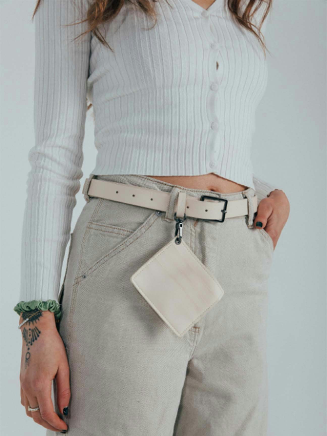 Svnx Cream Pu Leather Belt With Dettachable Card Holder - One Size