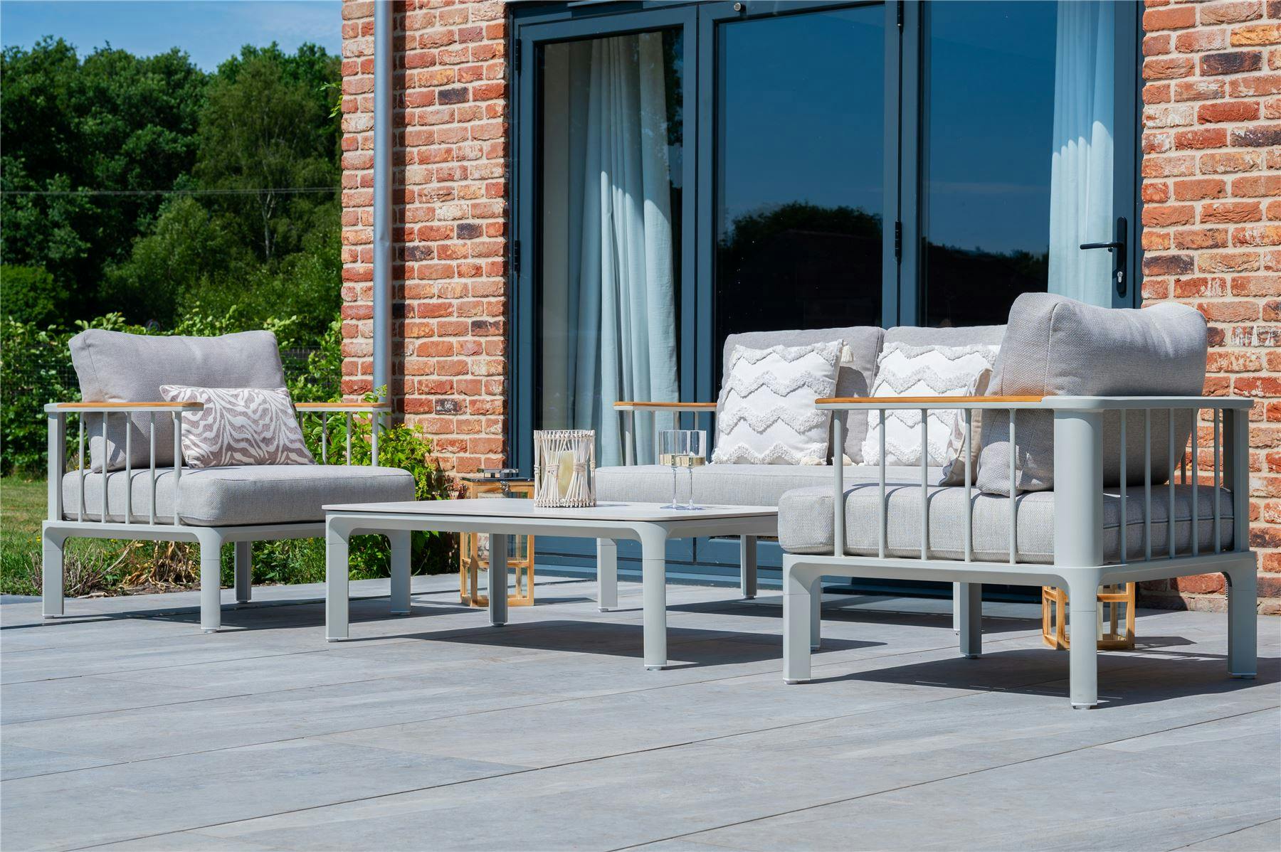 Norfolk Leisure Norfolk Collection Taunton Aluminium Round Side Bar Lounge Set