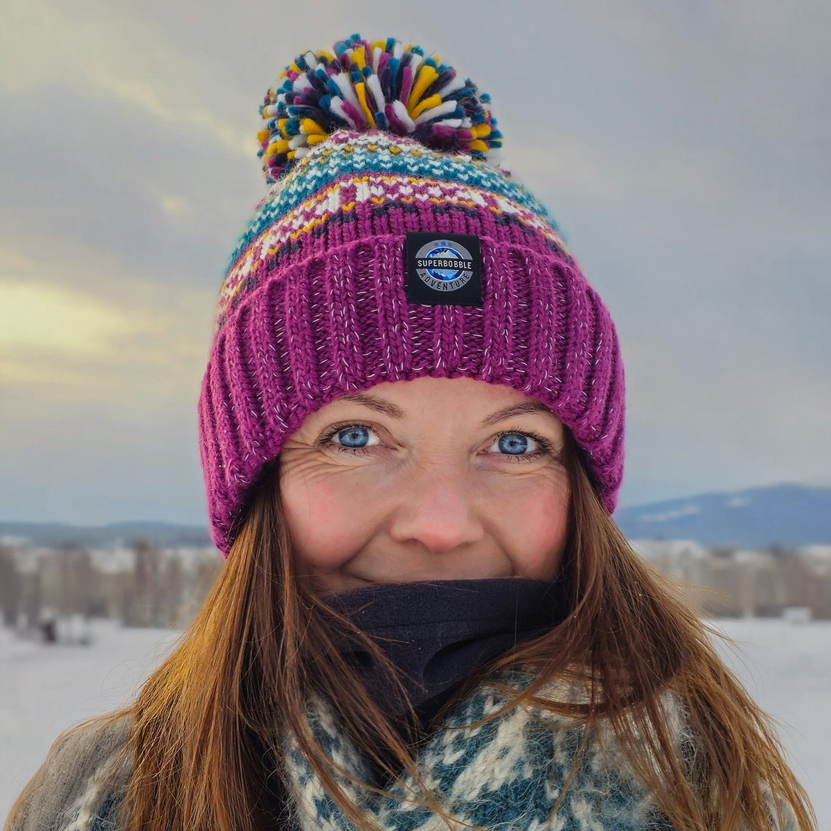 Superbobble Unisex Light/Red/Blue Lingonberry Nordic Knit Hat