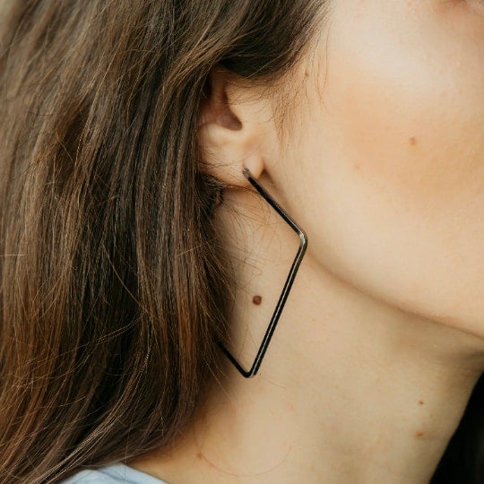 The Colourful Aura Silver/Black Thin Line Square Geometric Large Dainty Threader Statement Hoop Earrings - 1.25 Inch X 1.25 Inch