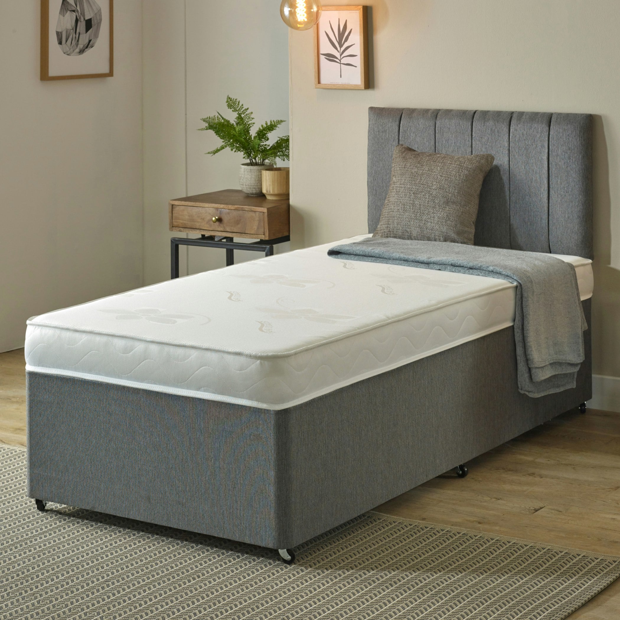 Rackhams White Solano Orthopaedic Foam Mattress - 14Cm Deep, Firm Support - 1 - 2Ft6 Shorty Small Single Mattress (75Cm X 175Cm)