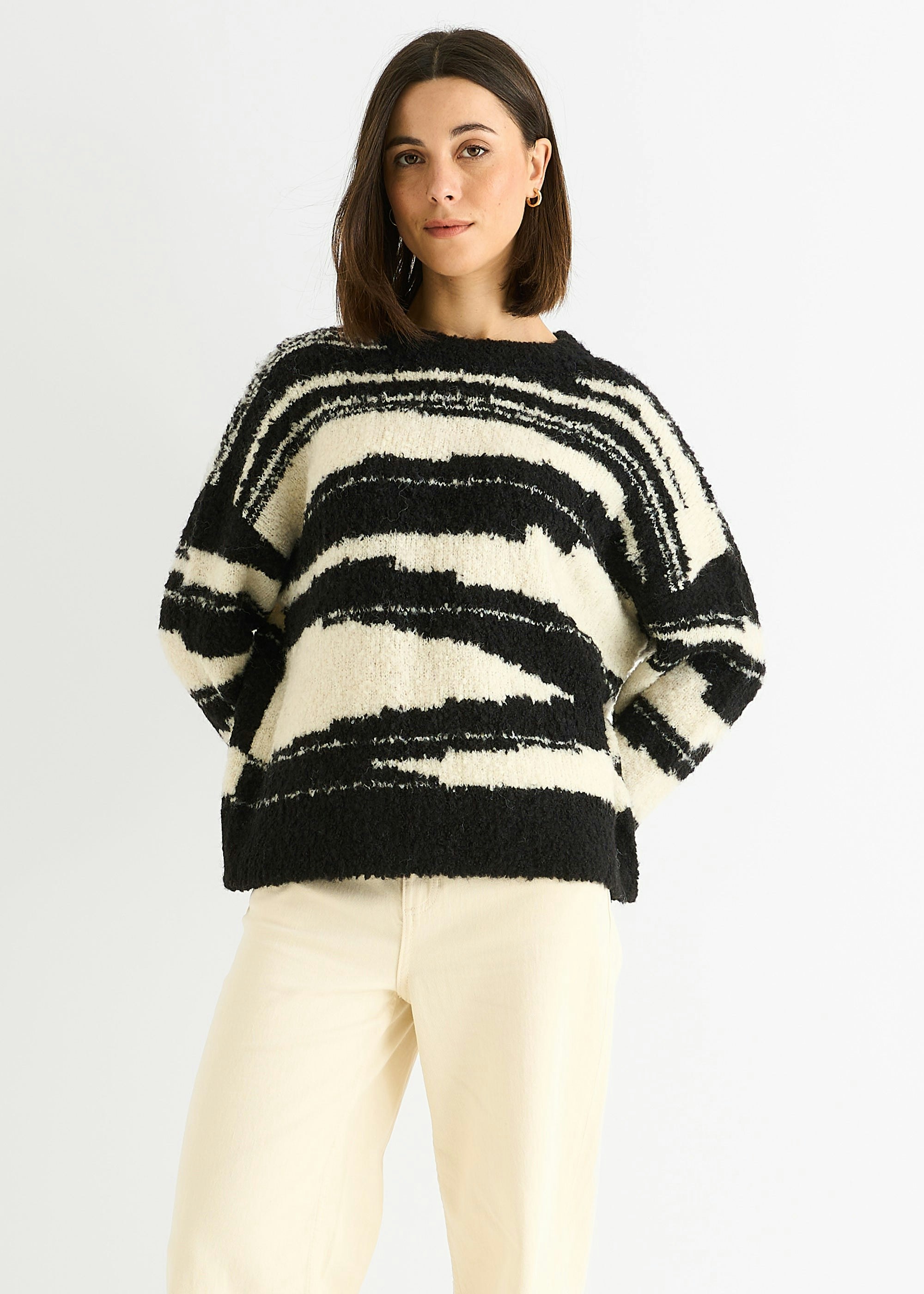 Gini London Mono Abstract Oversized Recycle Knit Jumper - M-L (Uk 12-14/Us 8-10/Eu 40-42)