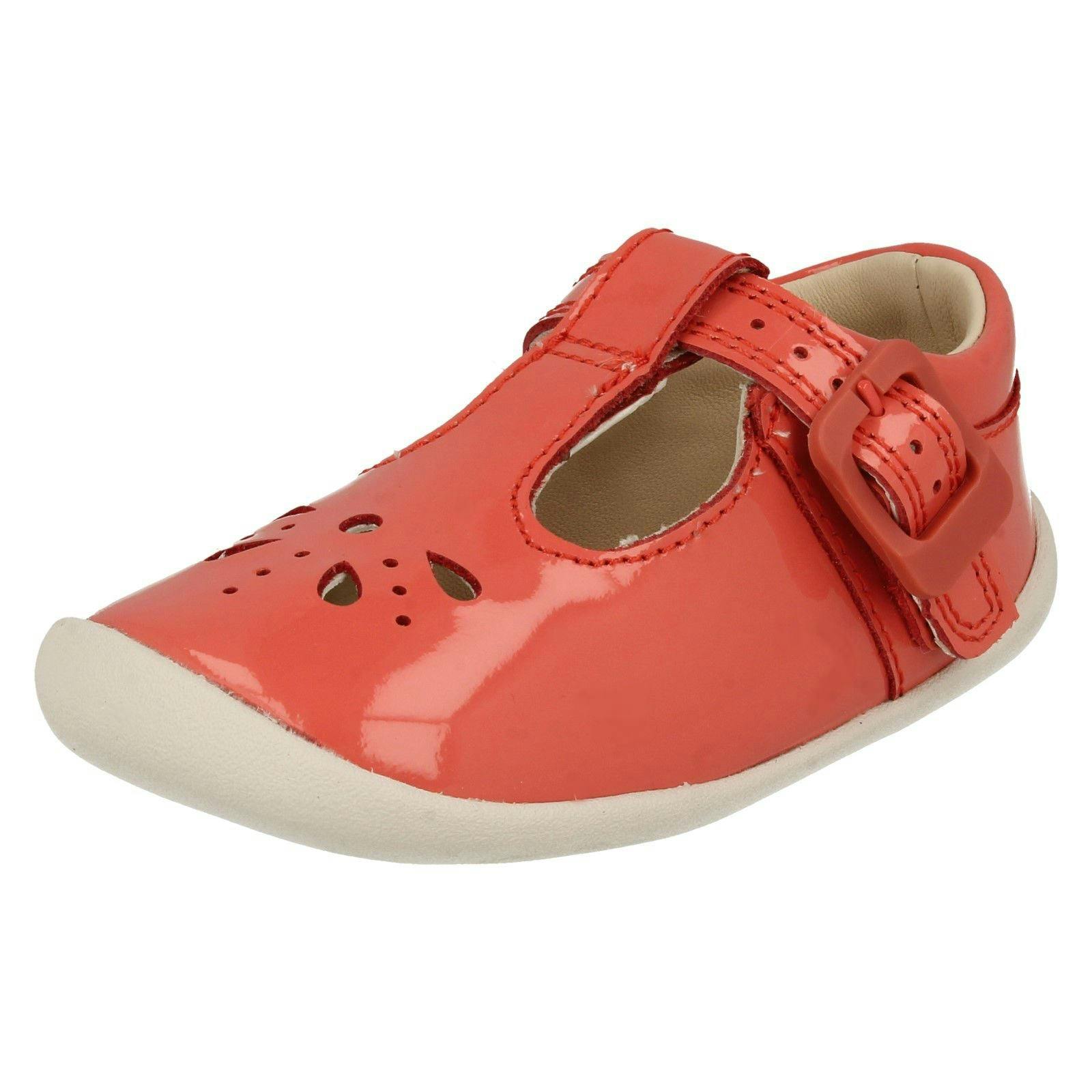 Clarks Girls Coral Cut Out Detailed Shoes Roamer Star - Uk 2 Infant - G