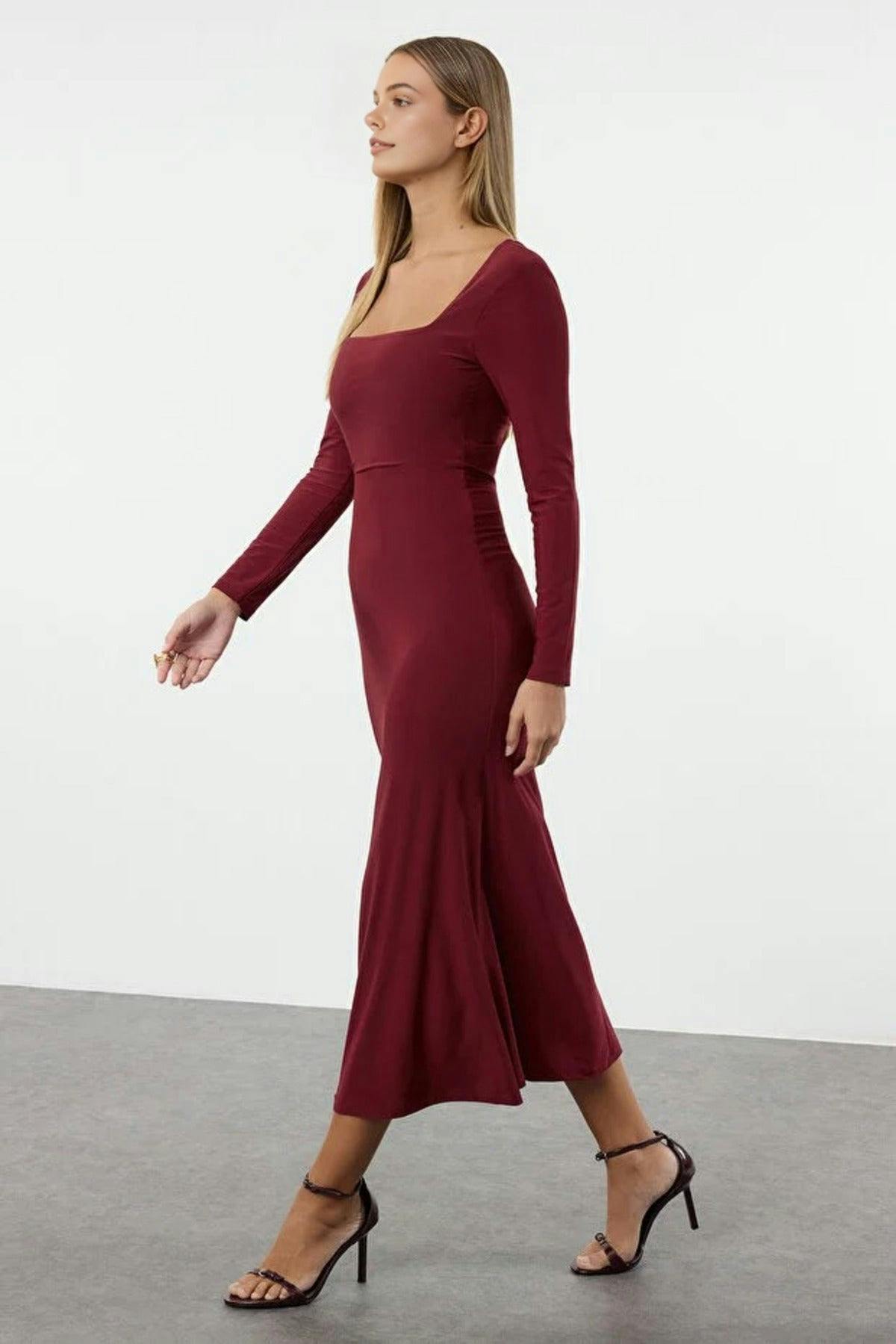 Wovcor Burgundy Flounced Square Neck Maxi Knit Dress - M