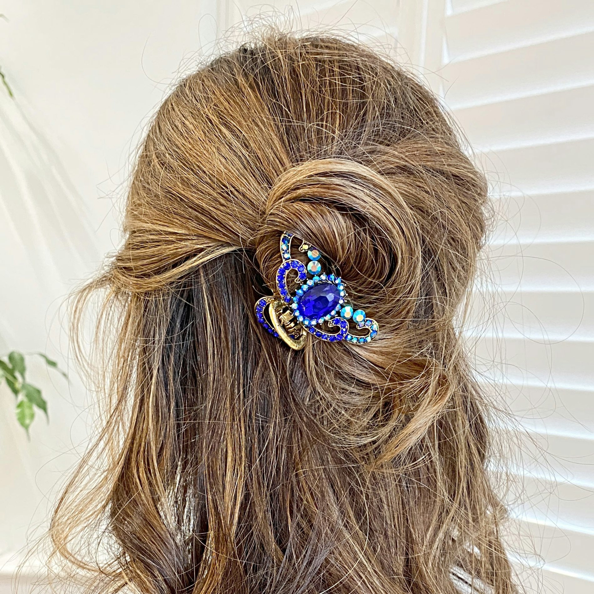Queenmee Accessories Blue Hair Claw Clip With Gems