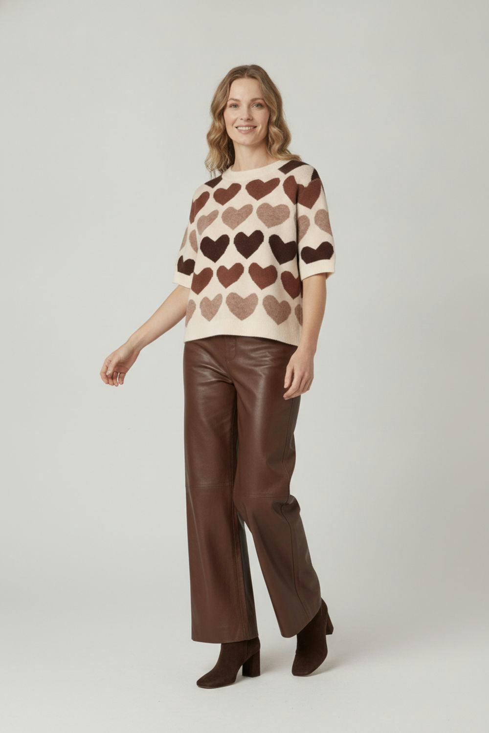 Izabel London Brown Heart Print Short Sleeve Cropped Jumper - 14