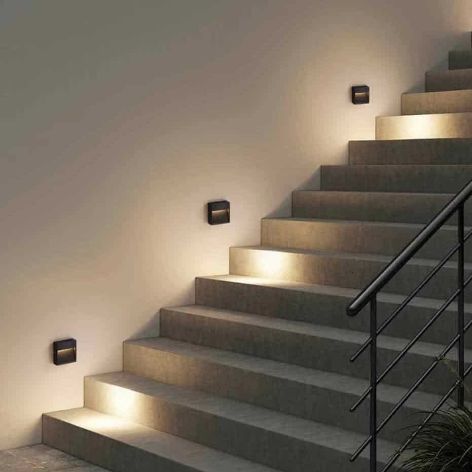 B&Q -  Ultrabeam Black Low Level Outdoor Led Wall Light 3 Watt Led 300 Lumen Size 117 X 117mm - Image 3