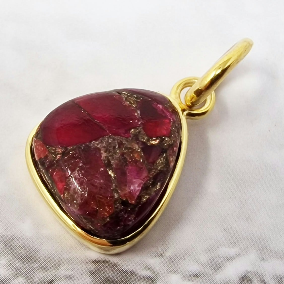 Harfi Gold 18Ct Vermeil Bezel Pendant Garnet