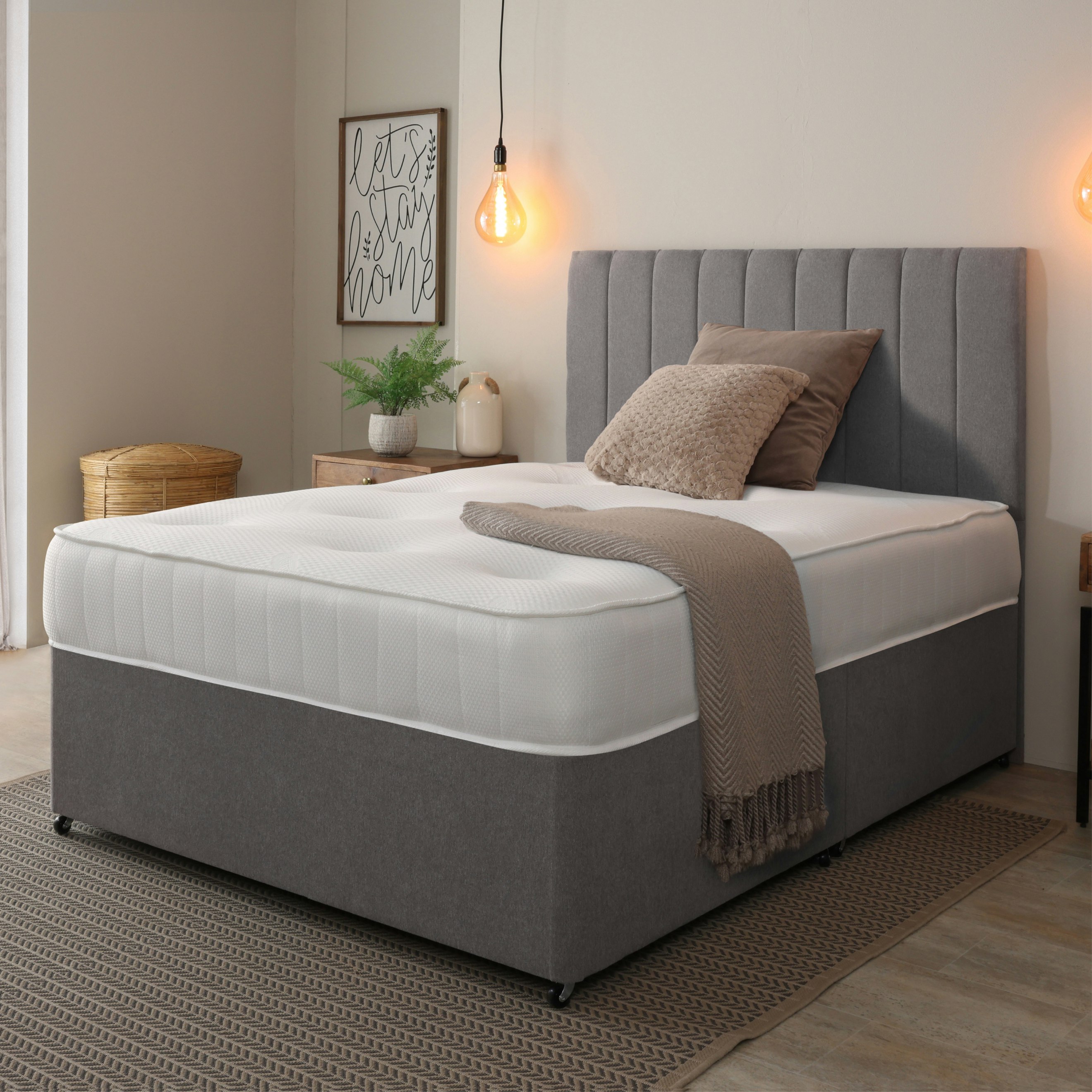 Rackhams White Sleep Warmer Premium Hybrid Mattress - 20Cm Deep, Dual Comfort Fillings - 1 - 4Ft6 Double Mattress (135Cm X 190Cm)