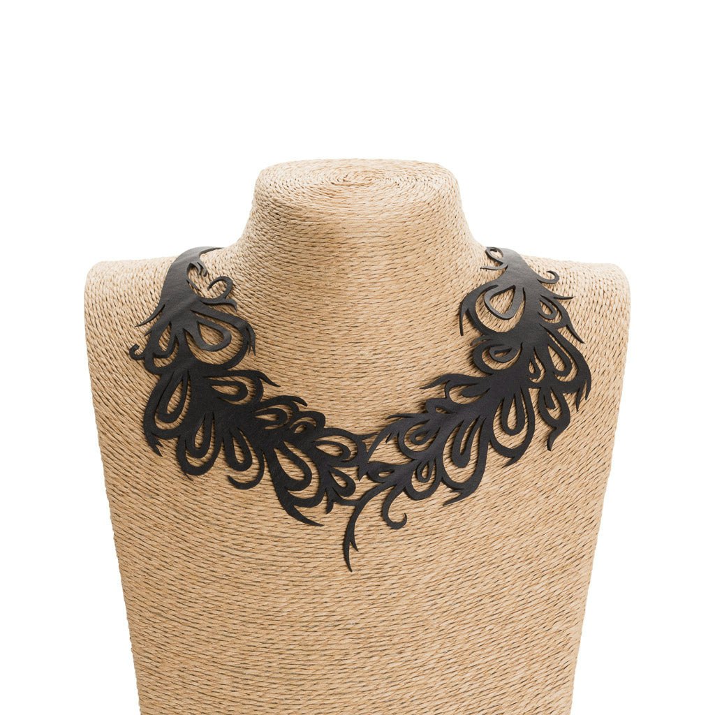 Paguro Phoenix Exquisite Inner Tube Necklace