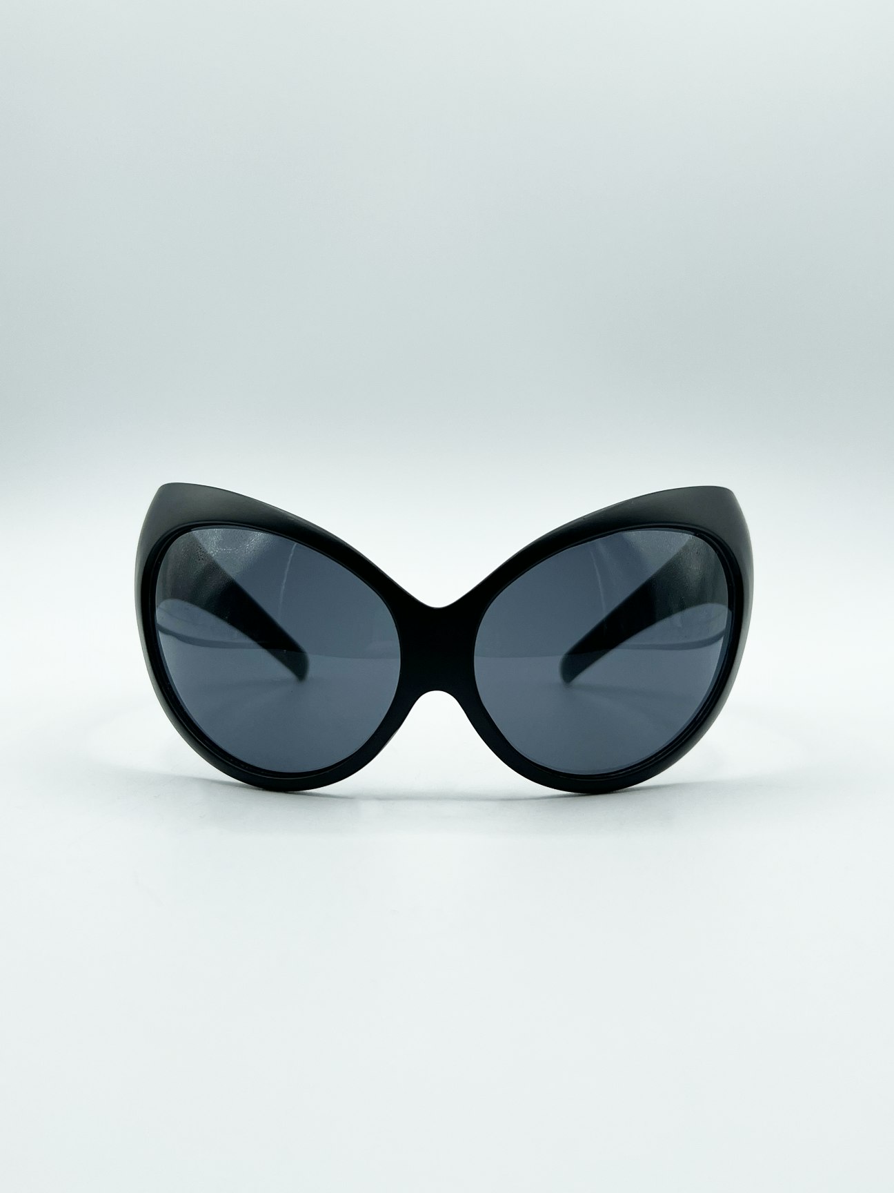 Svnx Black Ultra Curved Wrap Around Sunglasses In - One Size