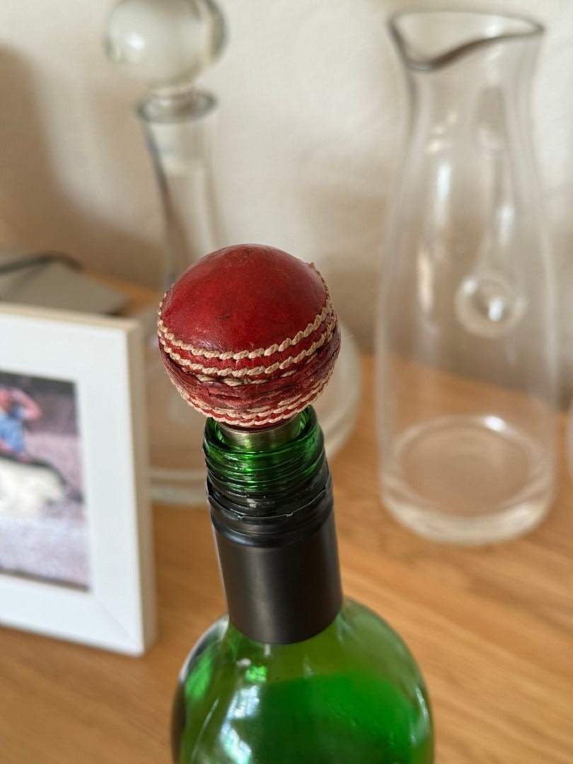Rackhams Silver Wine Stopper Real Leather Mini Cricket Ball Suitable For Bottles Up To 20Mm Diameter