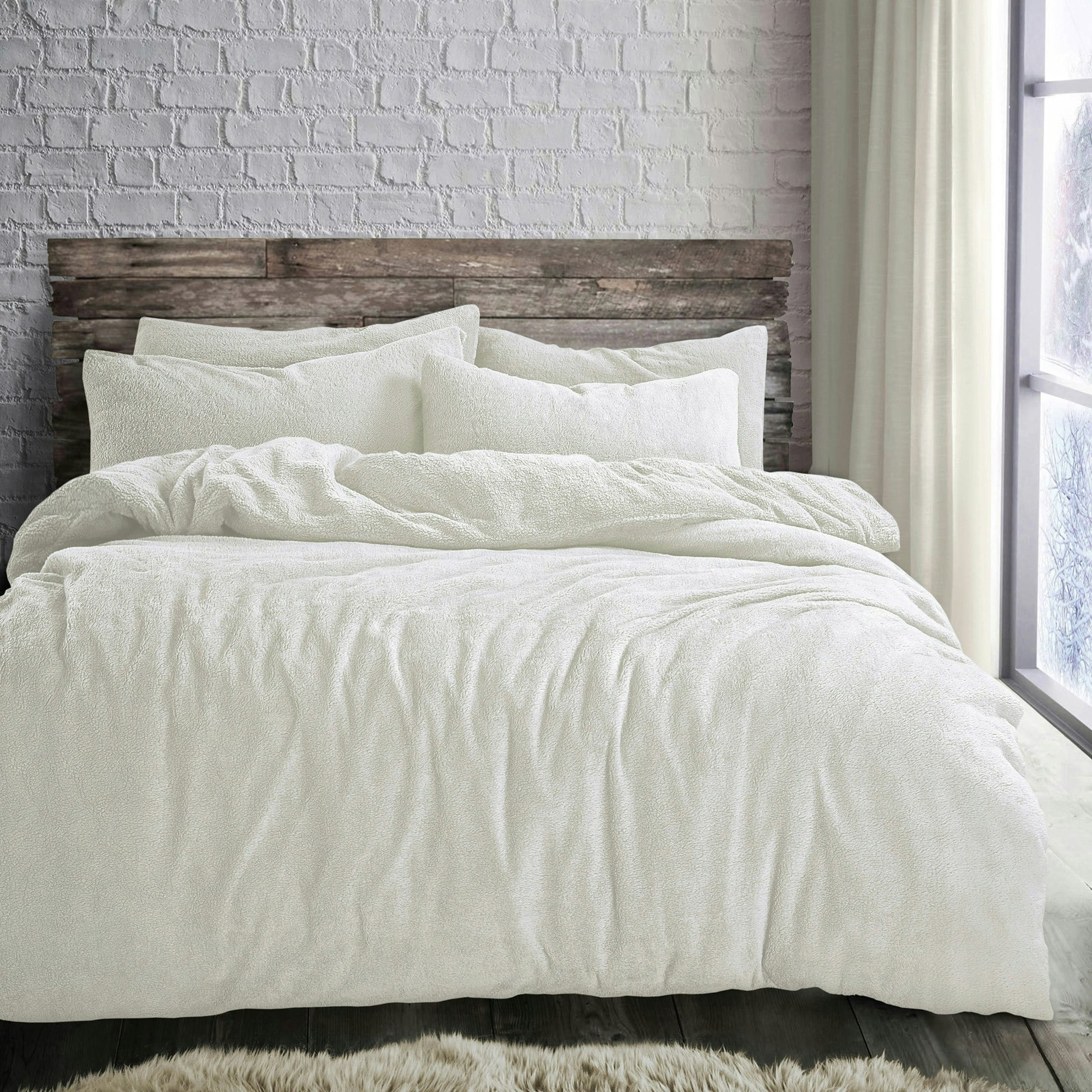 Velosso Cream Plain Teddy Fluffy And Warm Fleece Duvet Cover Set - Single